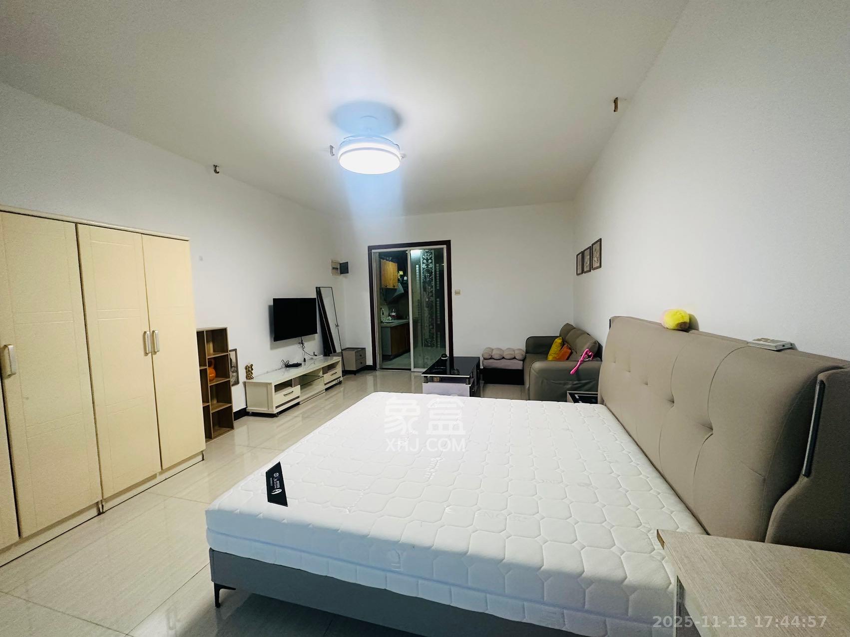 上河国际F座  1室0厅1卫    1700.0元/月室内图