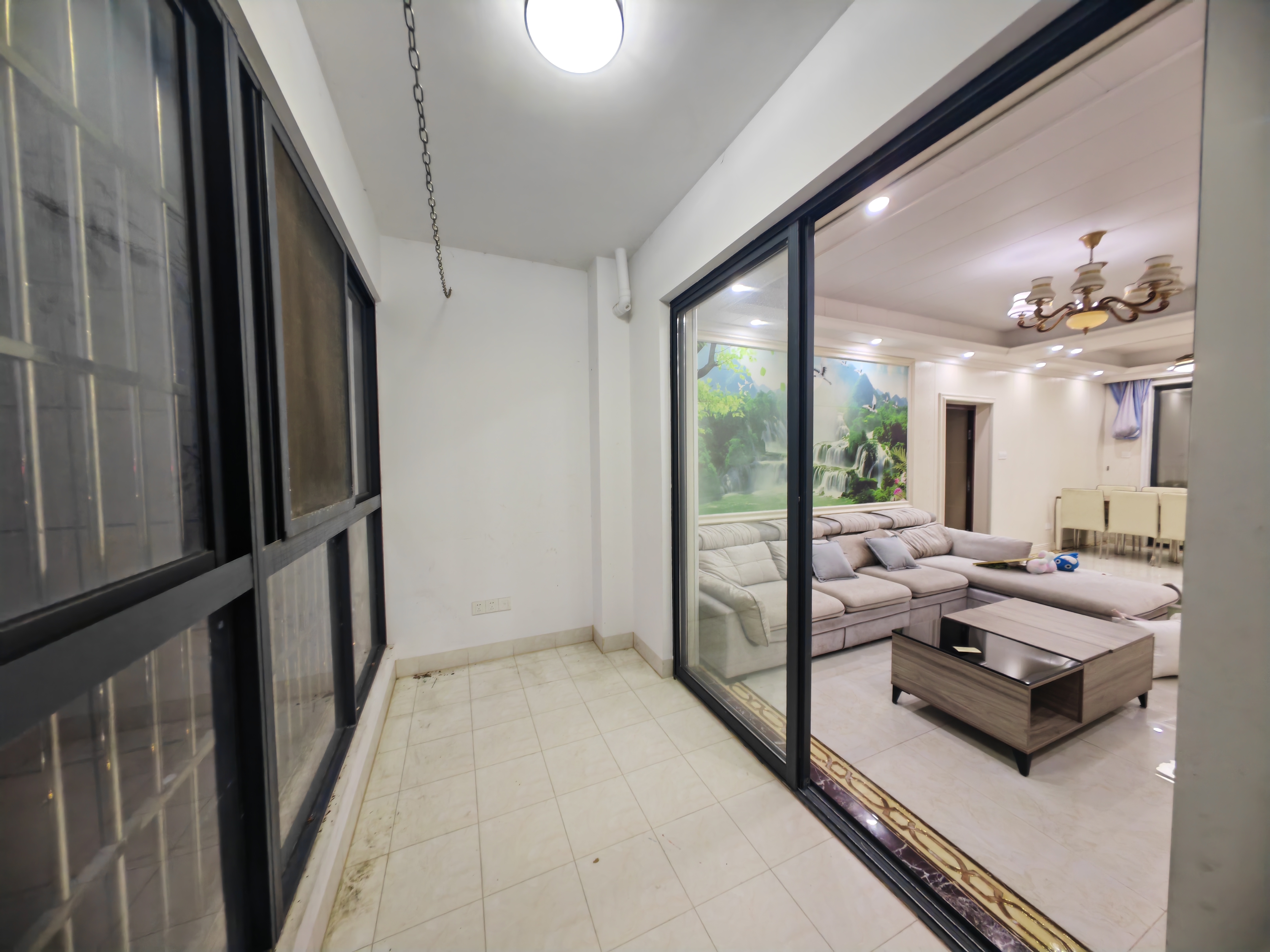 新城吾悦广场  3室2厅2卫    3200.0元/月室内图