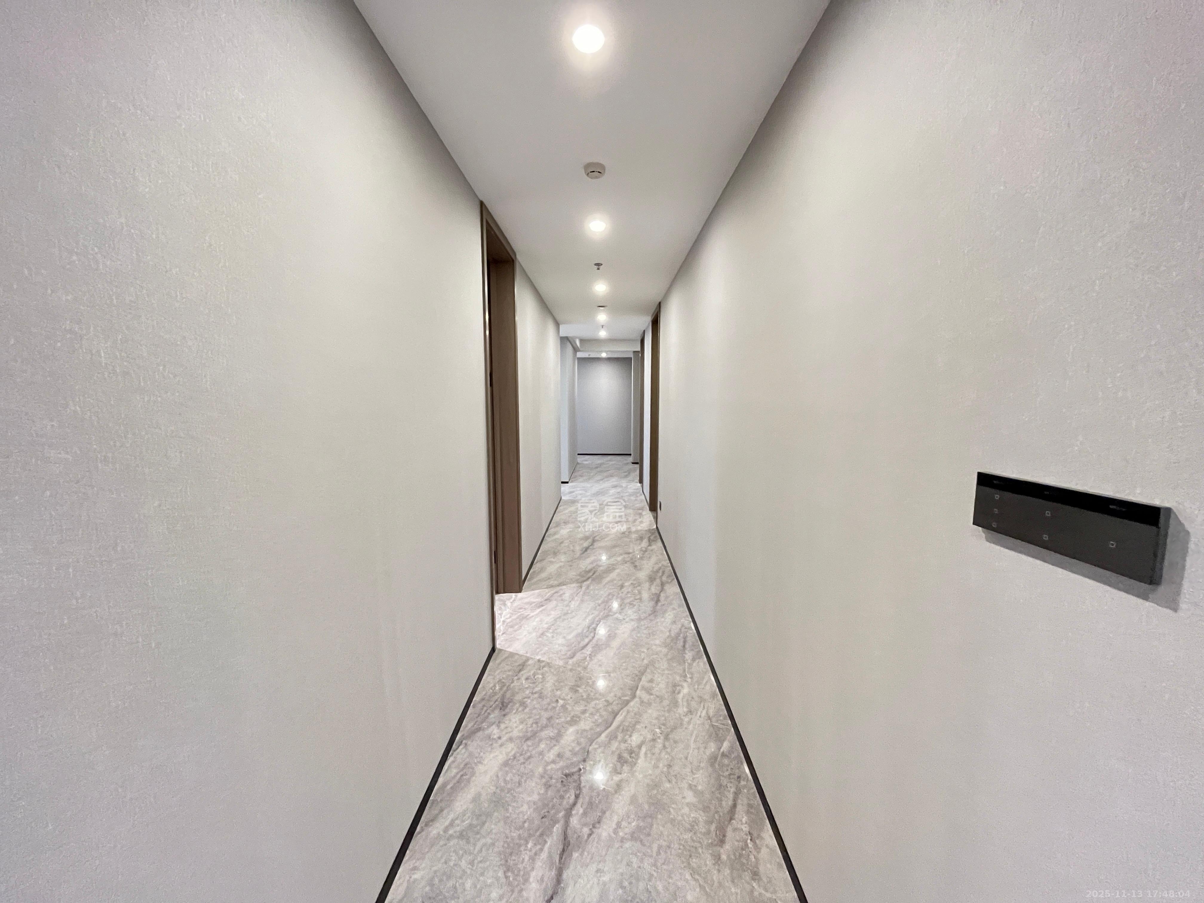 旭辉铂悦湘江  4室2厅5卫    25000.0元/月室内图