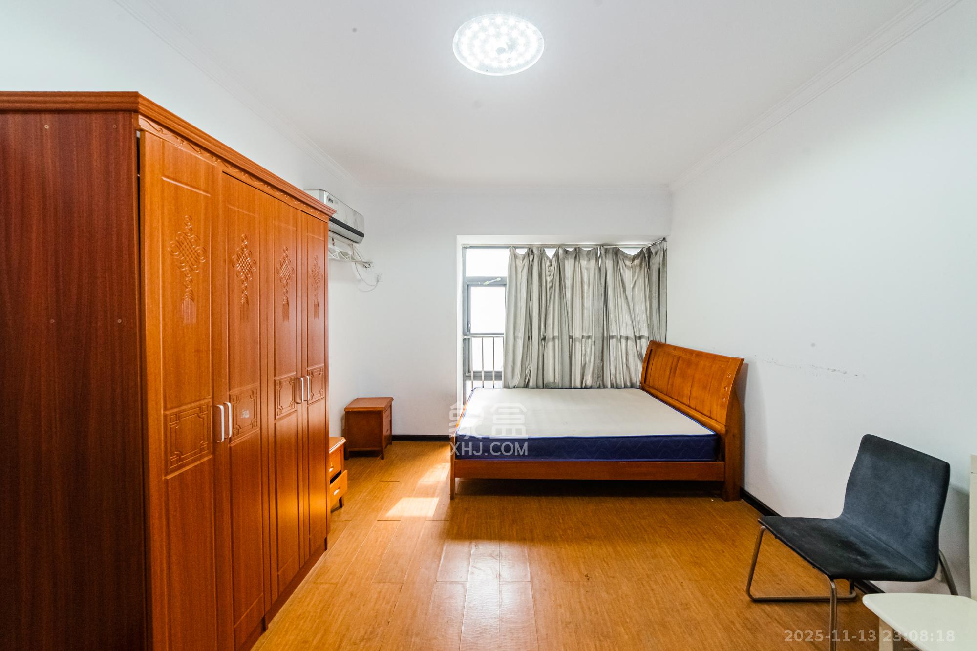 珠江花城二期扶水岸  3室2厅2卫    96.0万卧室