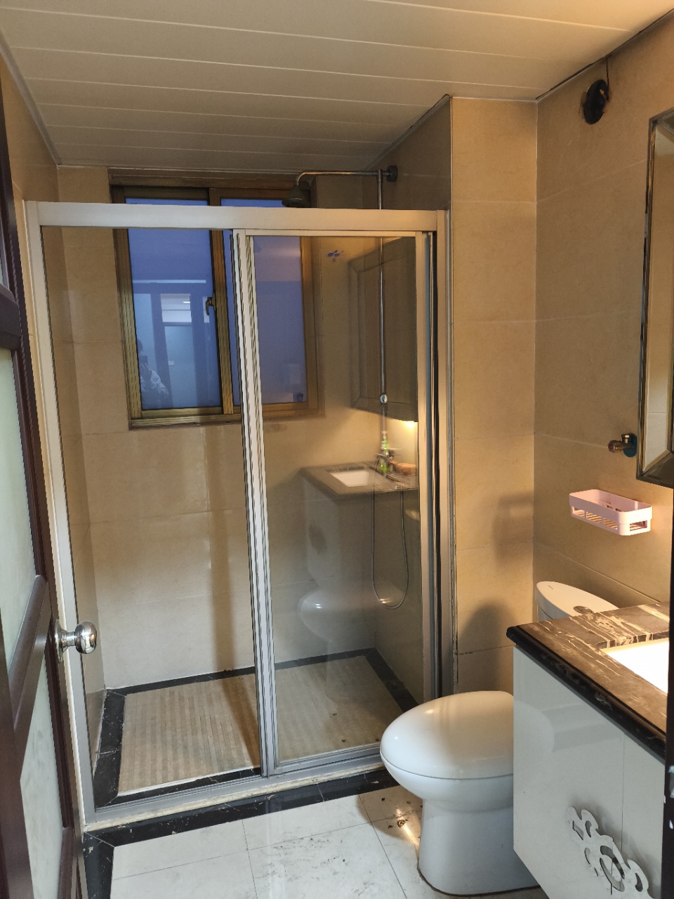 碧桂园  4室2厅3卫    2500.0元/月室内图