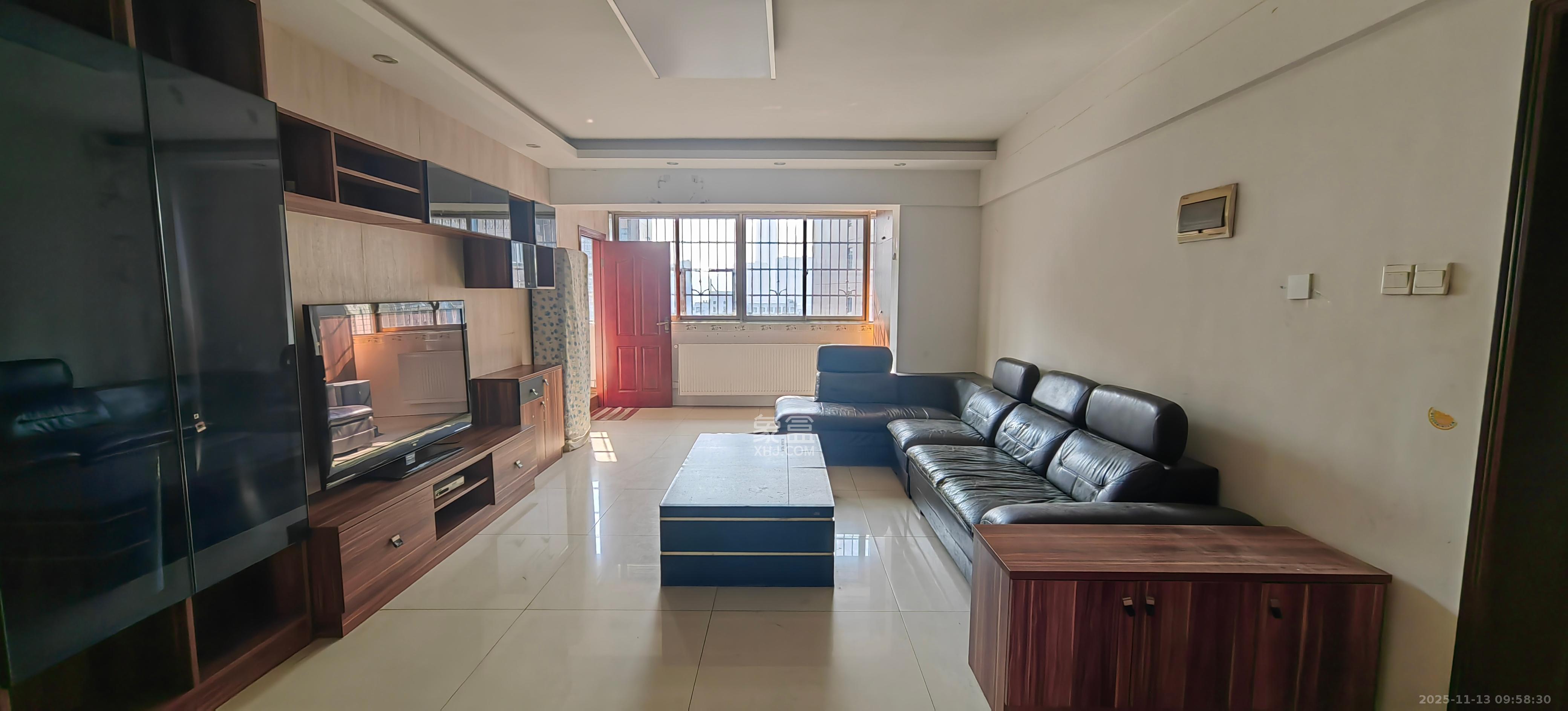 麓谷雅园 4室2厅2卫 2500.0元/月 麓谷雅园 4室2厅2卫 2500.0元/月室内图