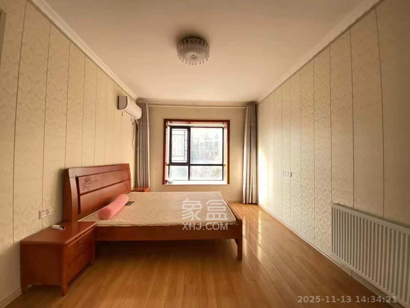 麓谷明珠  4室2厅2卫    3000.0元/月室内图