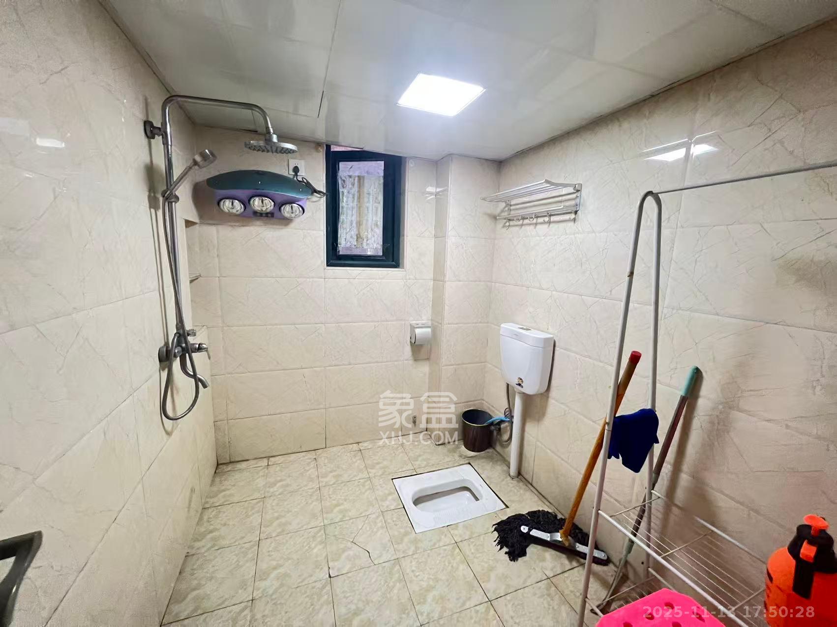 东玺门 1室2厅1卫 2300.0元/月 东玺门 1室2厅1卫 2300.0元/月室内图