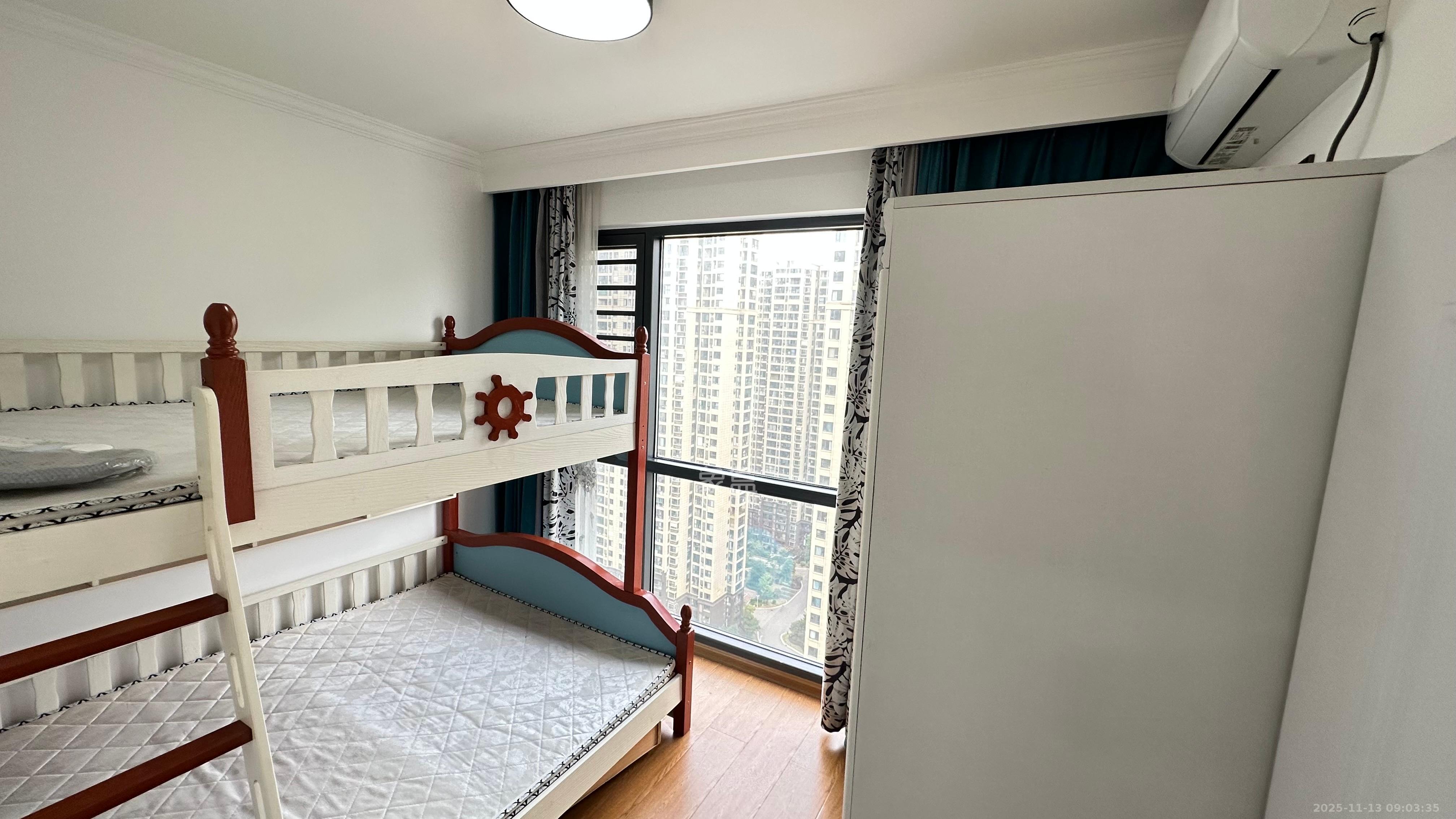 明发国际城  3室2厅2卫    2500.0元/月室内图