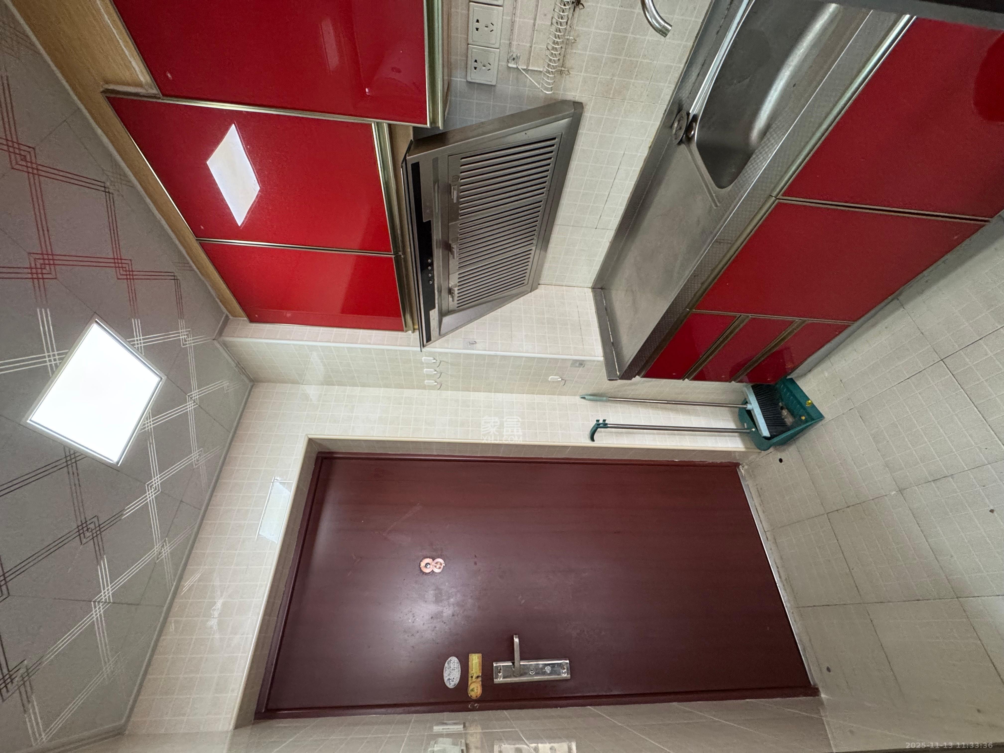 观园国际公寓  1室1厅1卫    1800.0元/月室内图