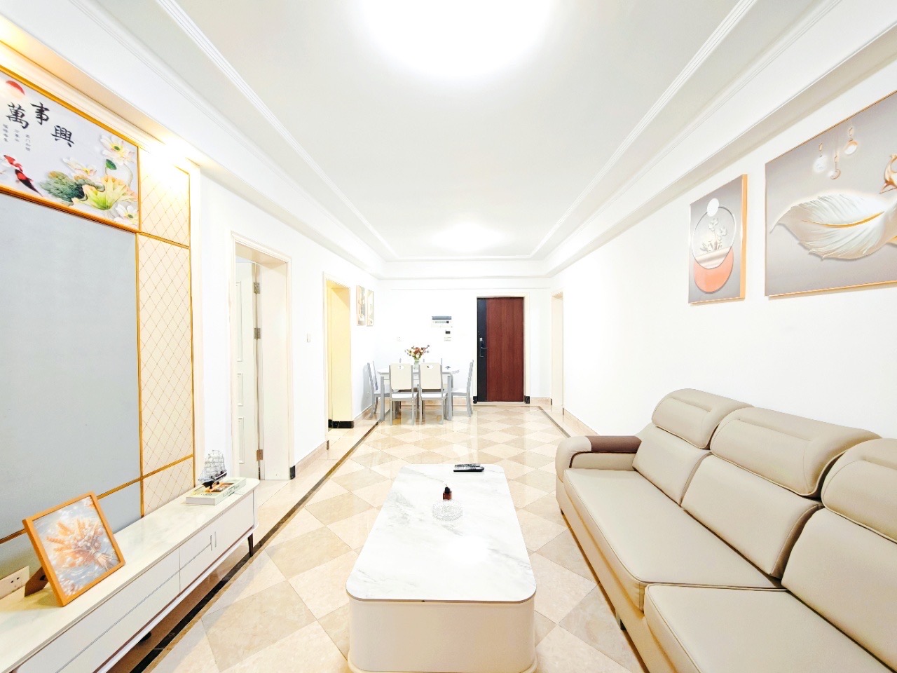 置地御海公馆 2室2厅1卫 96.0万 置地御海公馆 2室2厅1卫 96.0万客厅