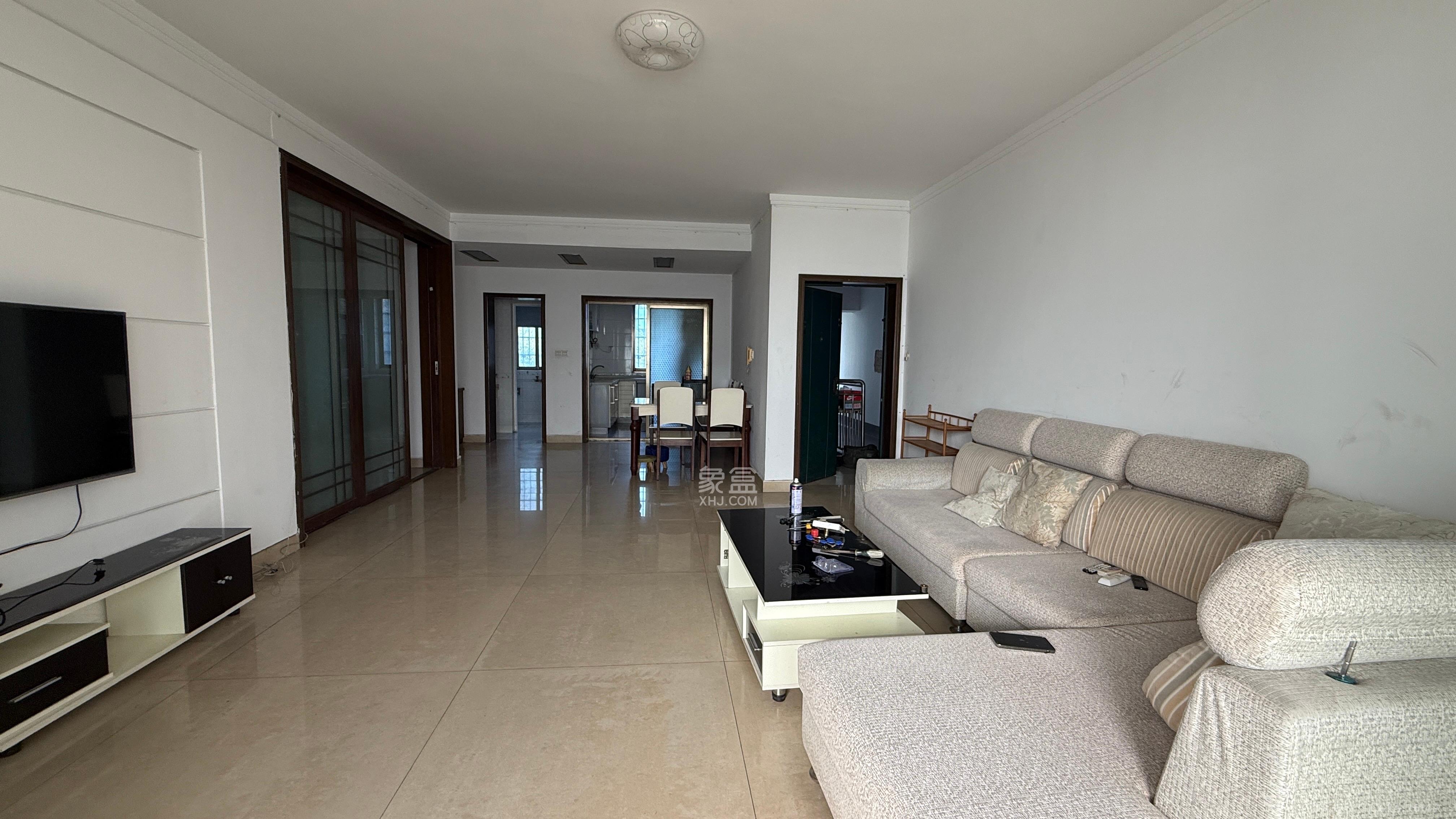 东南明苑  9室2厅3卫    3500.0元/月室内图