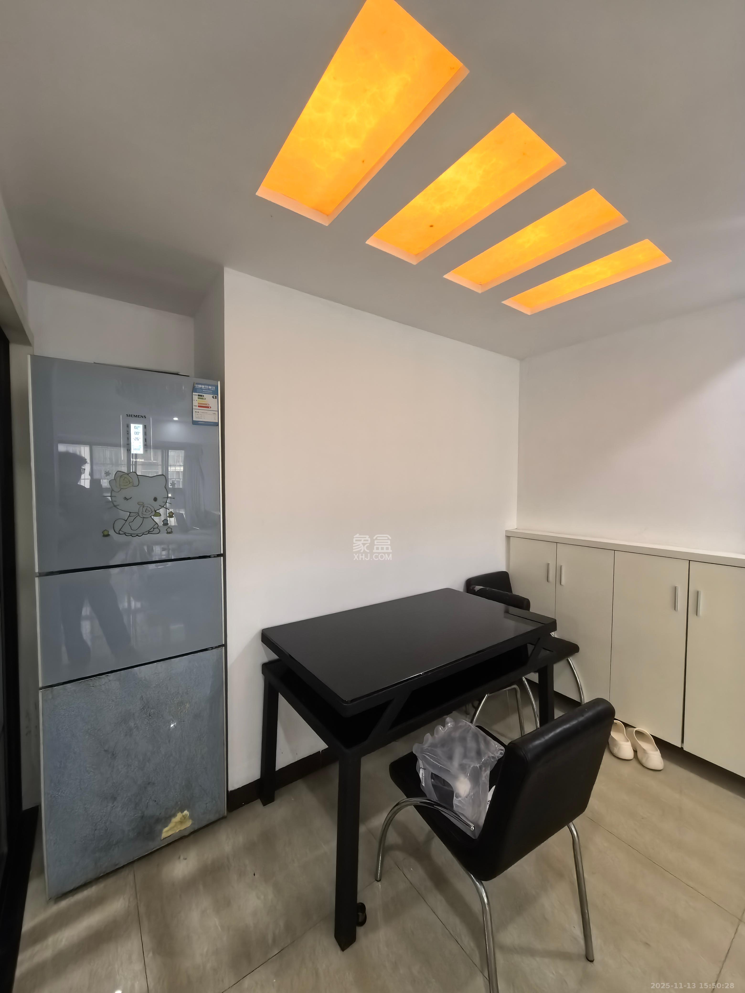 蝴蝶谷  1室1厅1卫    1500.0元/月室内图