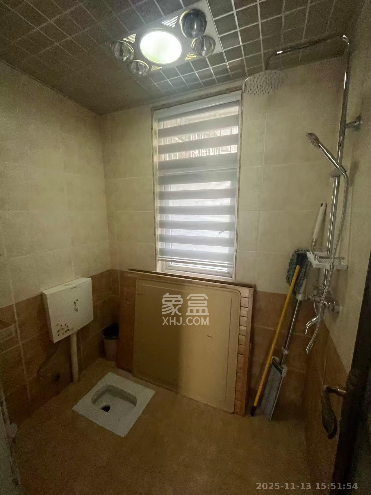 泊爱蓝湾  3室2厅2卫    3000.0元/月室内图