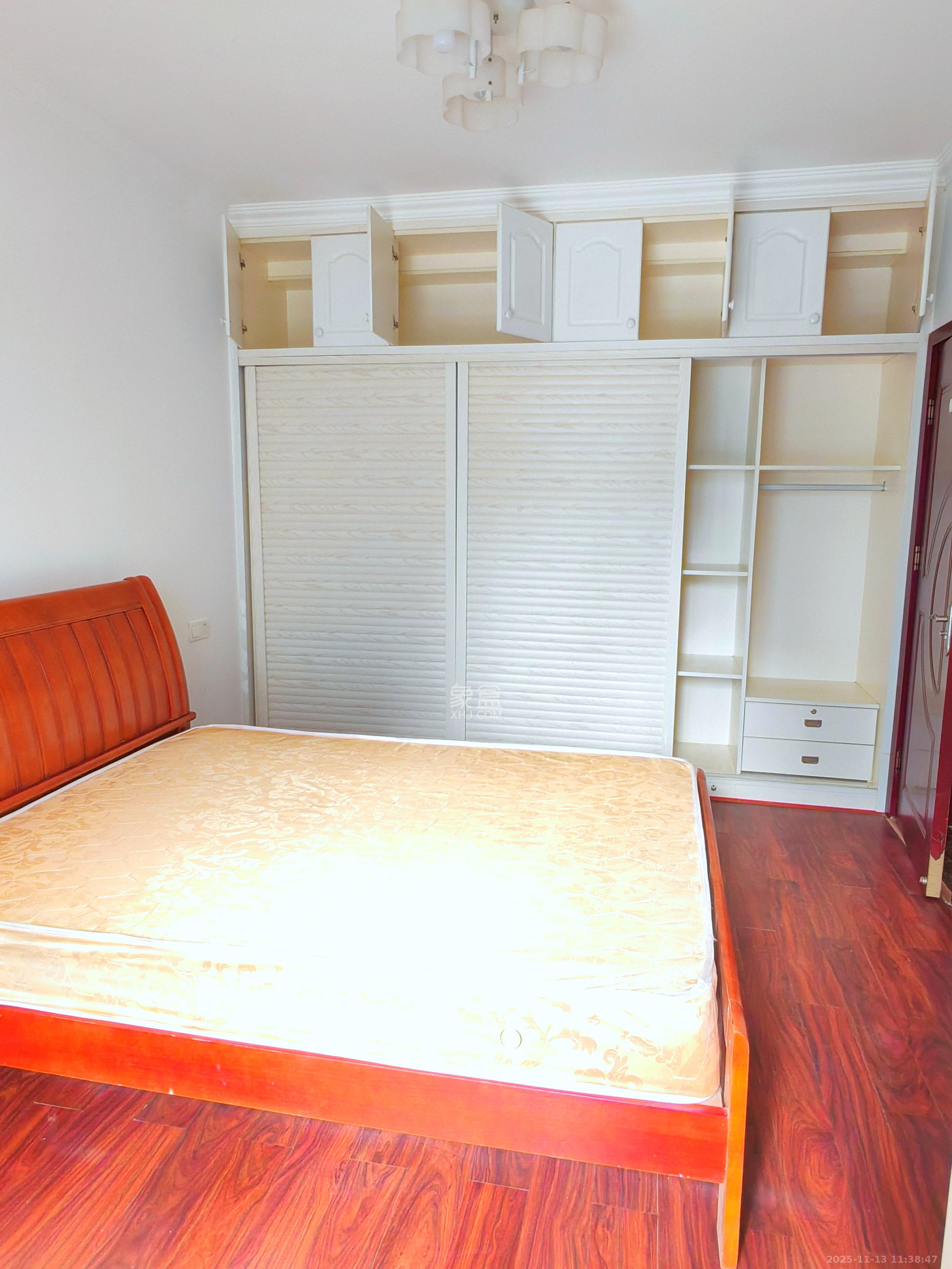 中海梅溪湖壹号  3室2厅1卫    2500.0元/月室内图