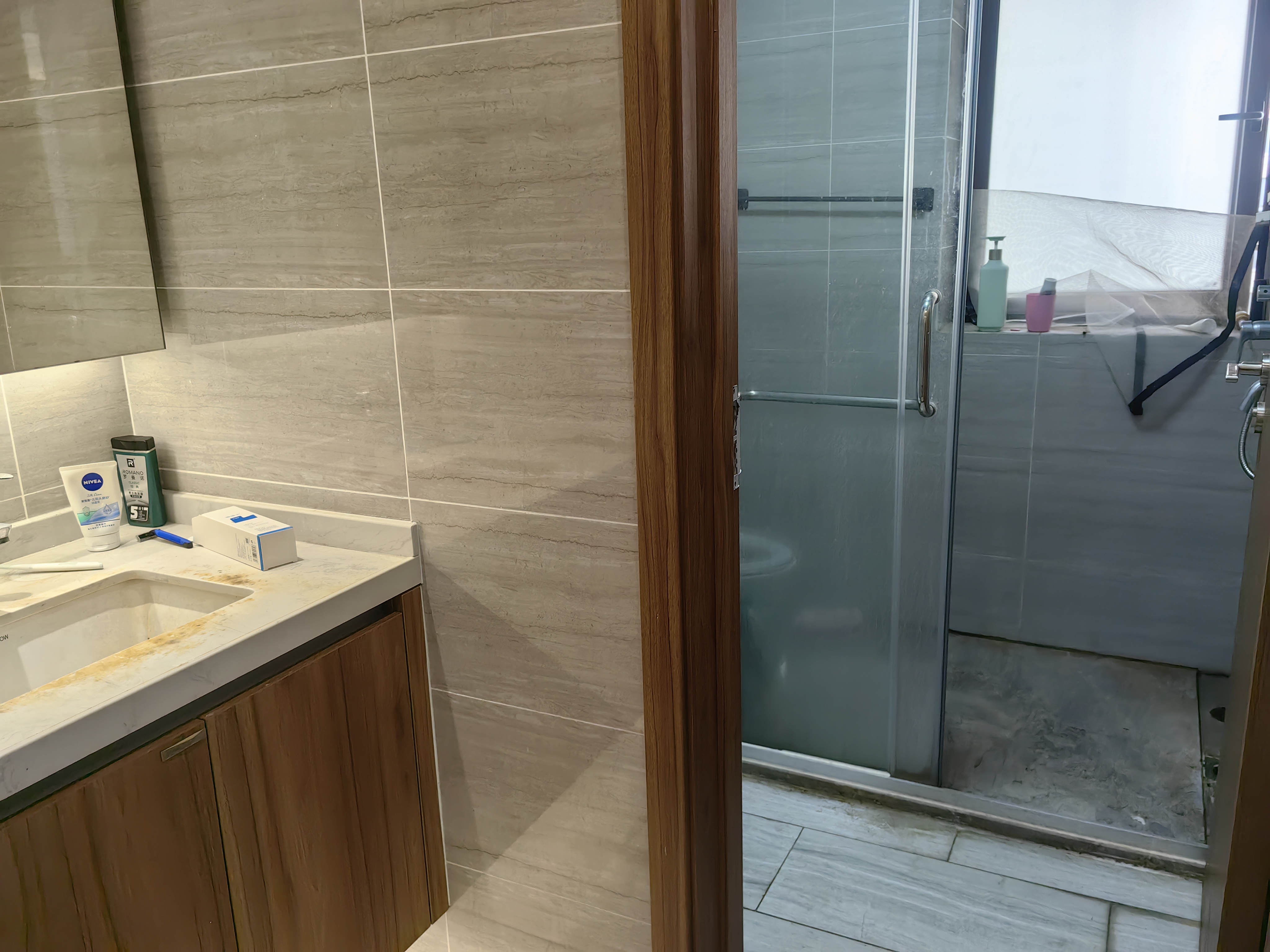 海航豪庭南苑  4室2厅2卫    5800.0元/月室内图