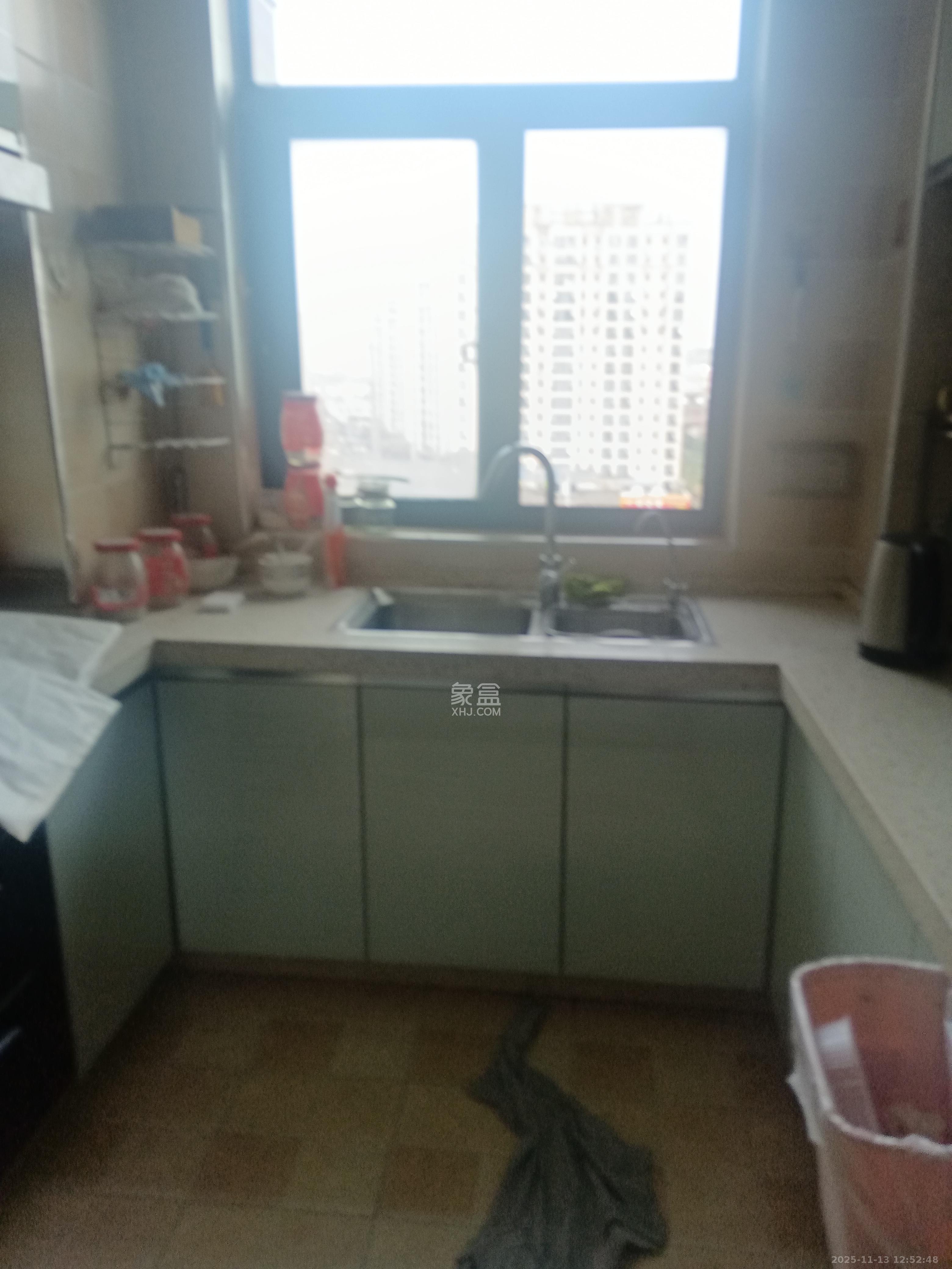 五矿格澜郡  3室2厅2卫    2000.0元/月室内图