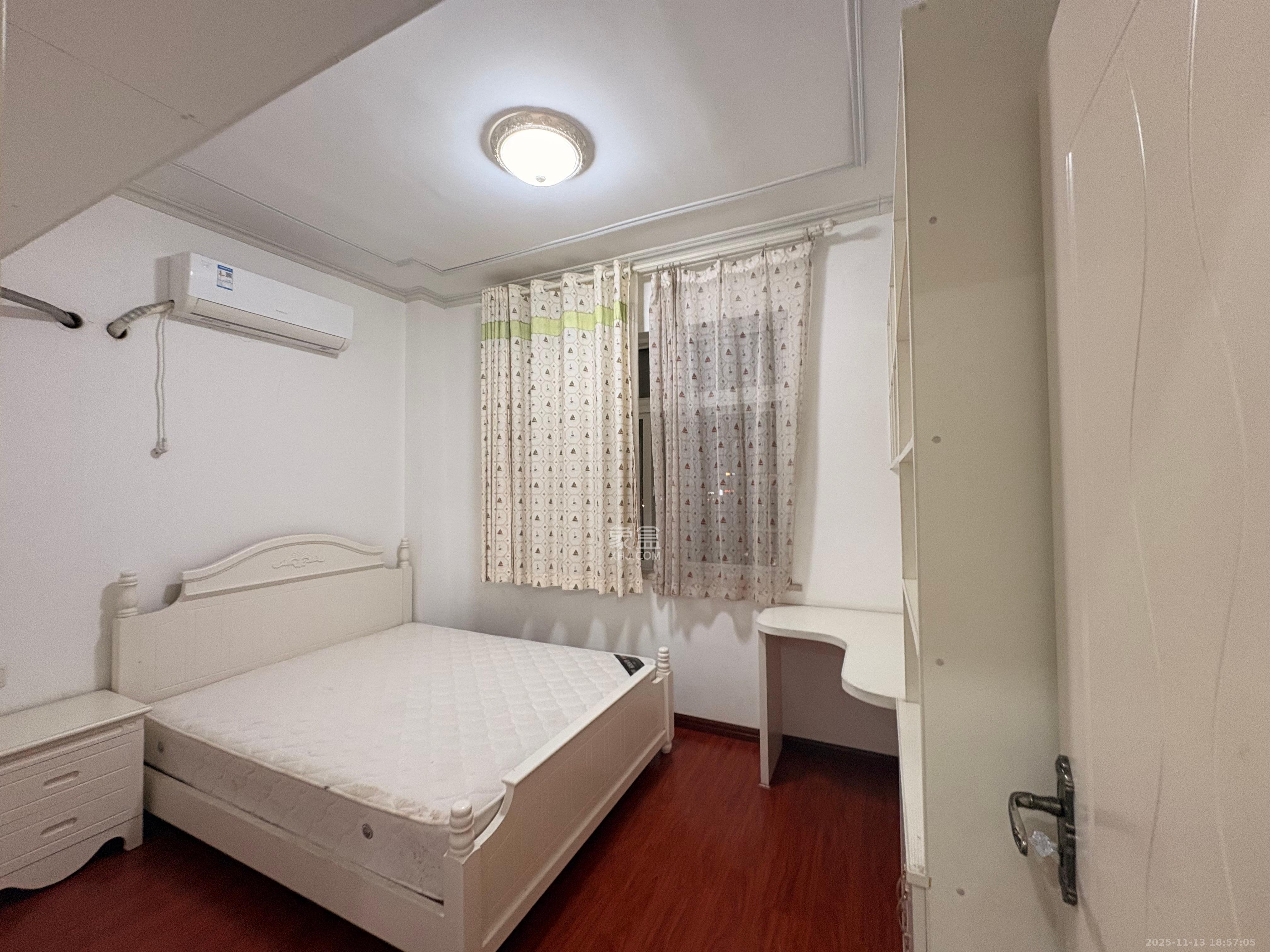 丰园城（鄱阳小区二期）  1室0厅0卫    2300.0元/月室内图