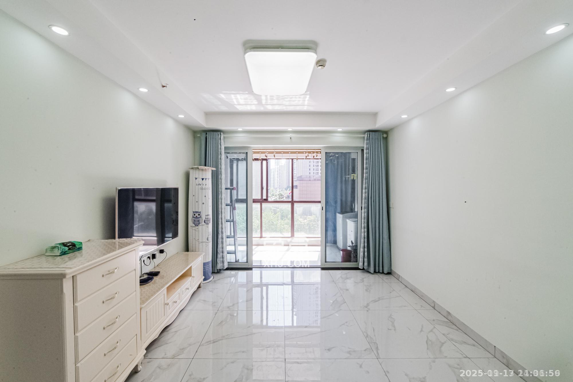 北辰三角洲C2区  3室2厅1卫    3300.0元/月室内图