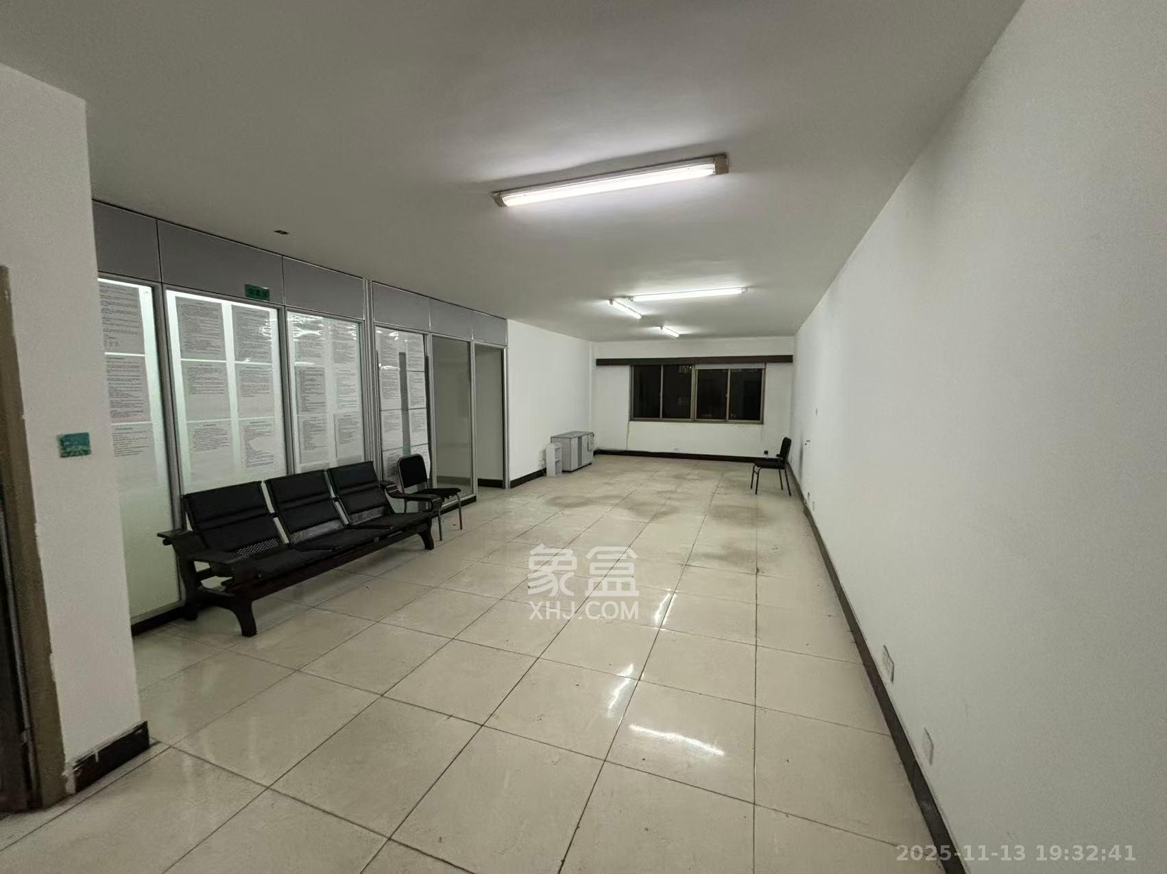 城开大厦 4室2厅2卫 3000.0元/月 城开大厦 4室2厅2卫 3000.0元/月室内图