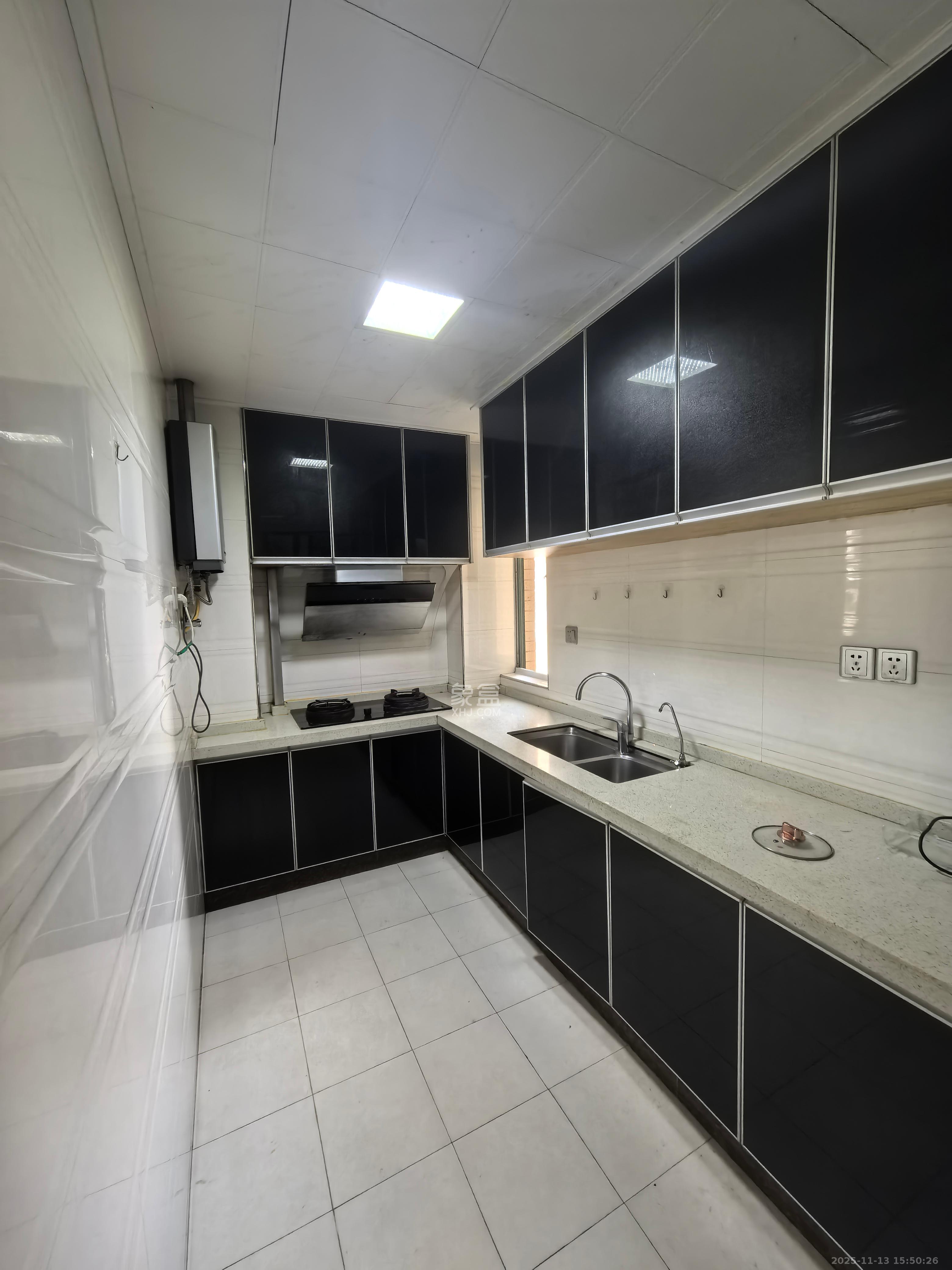 蝴蝶谷  1室1厅1卫    1500.0元/月