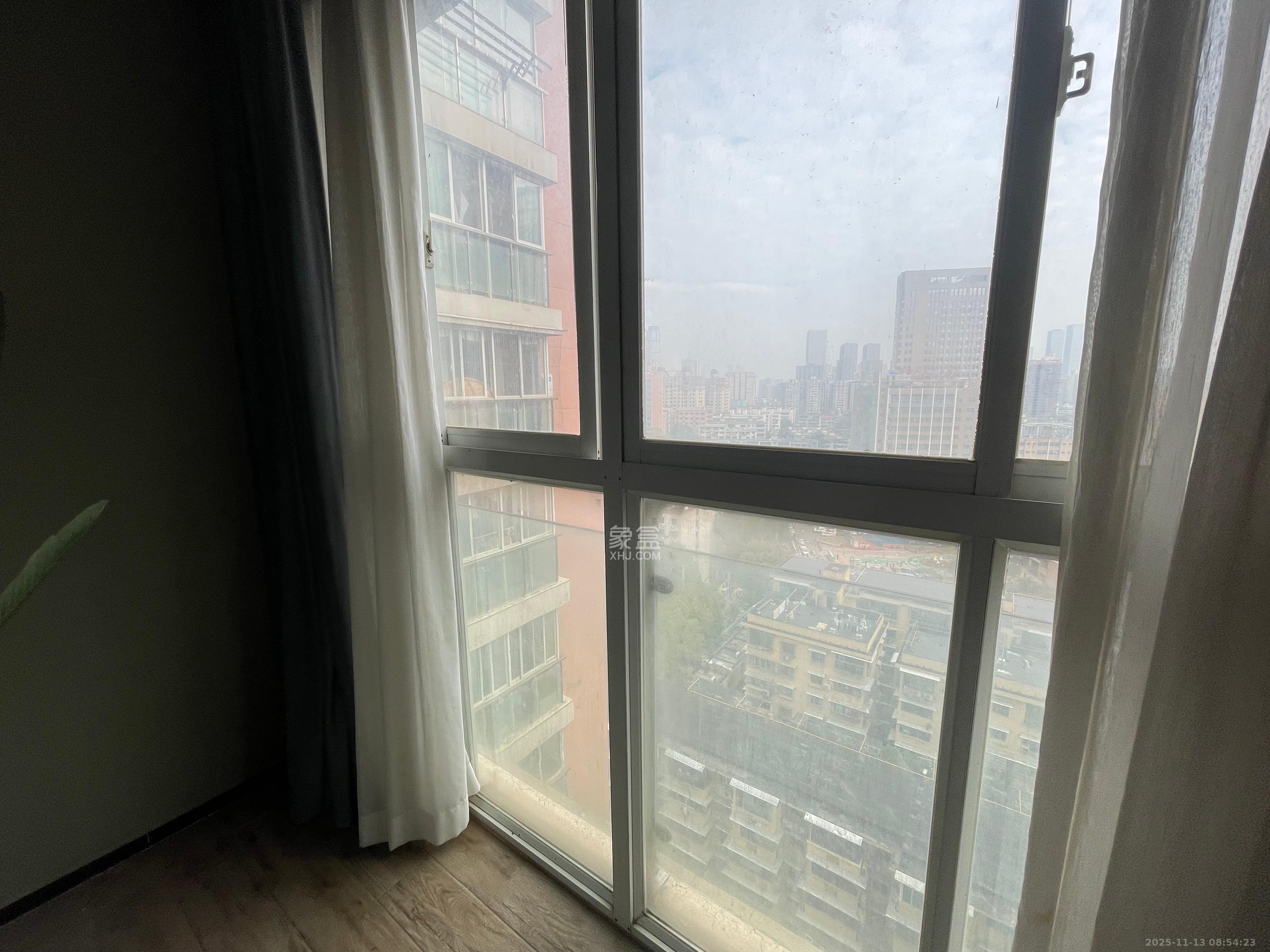 银轩铭誉（四海怡家）  1室1厅1卫    1700.0元/月室内图