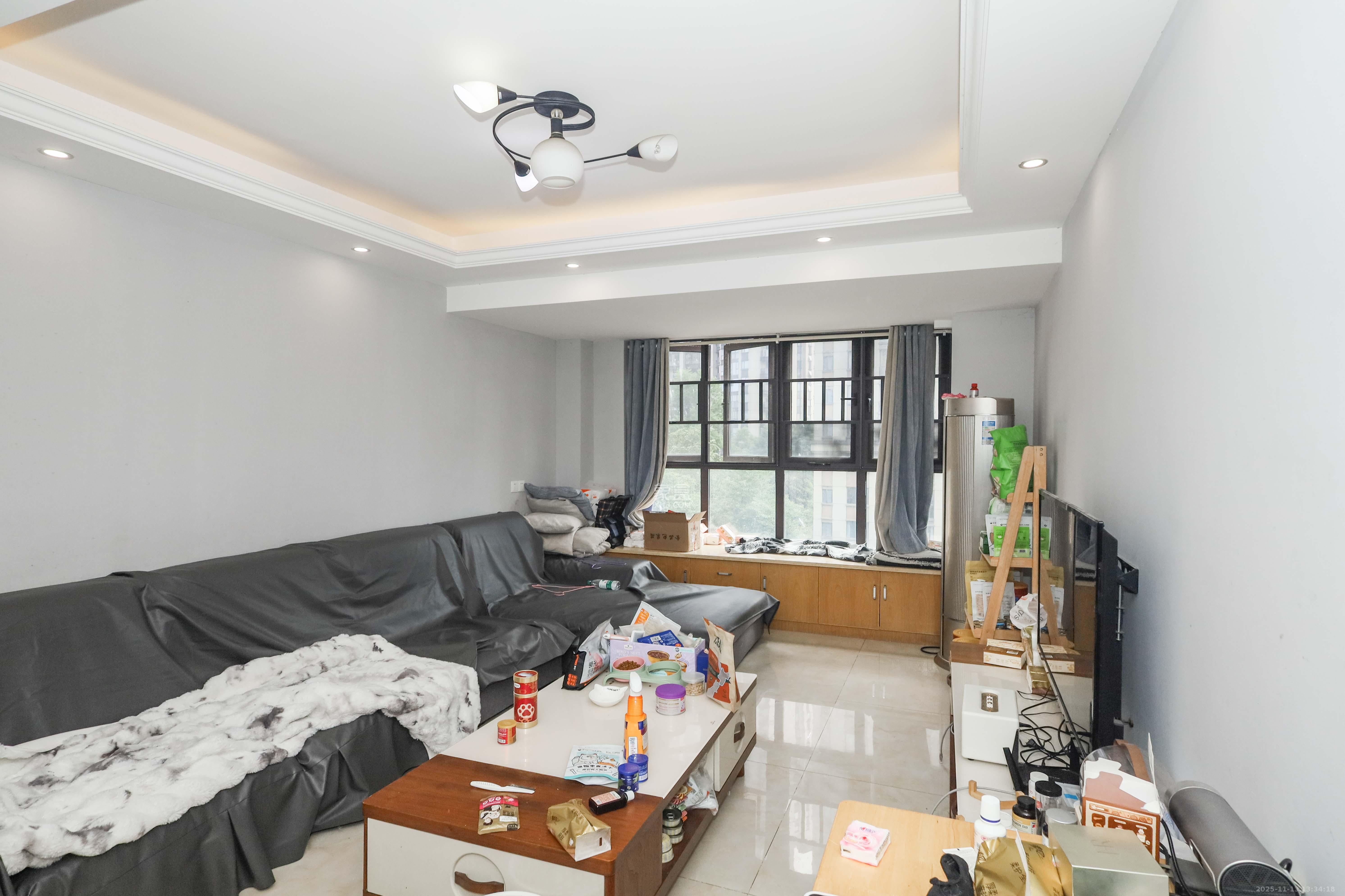 和泓梅溪四季  3室2厅1卫    138.0万客厅