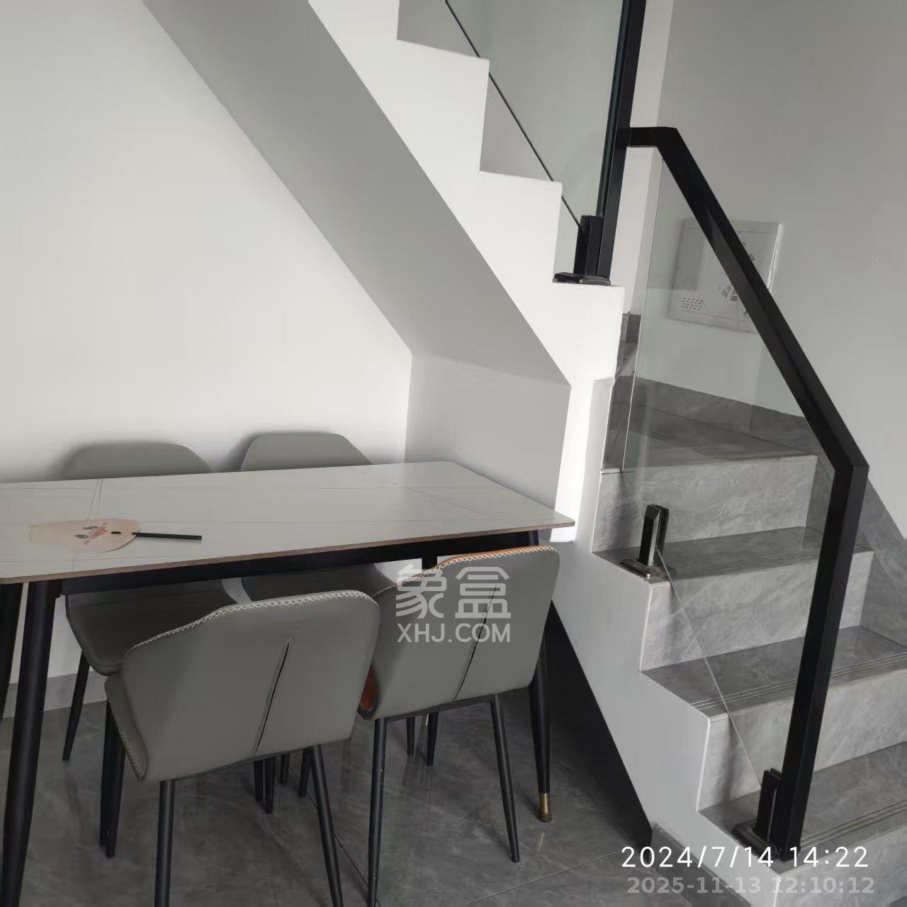 梅溪湖金茂湾  2室2厅1卫    2200.0元/月