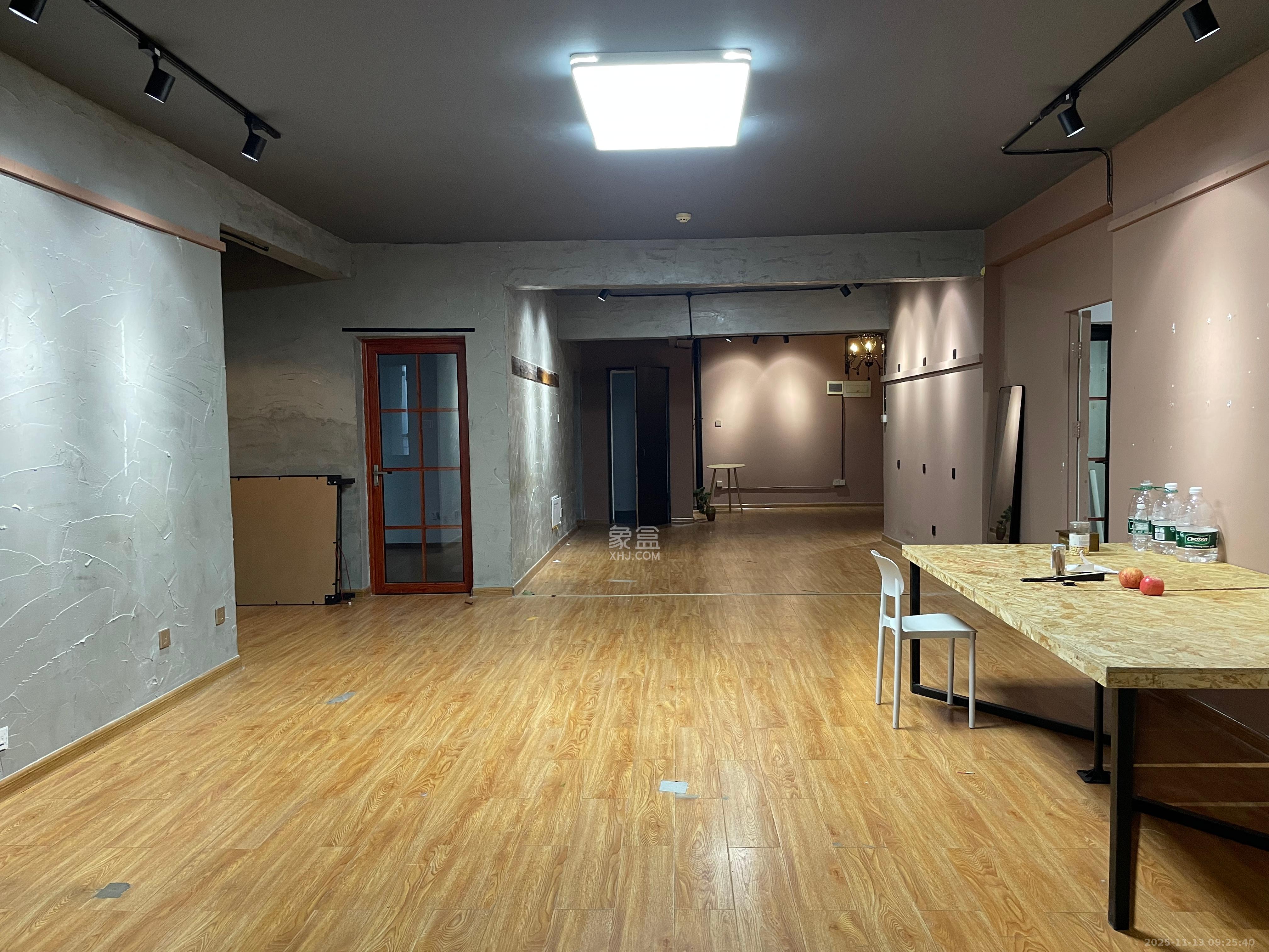 湘江世纪城富湾国际  5室2厅3卫    6000.0元/月室内图