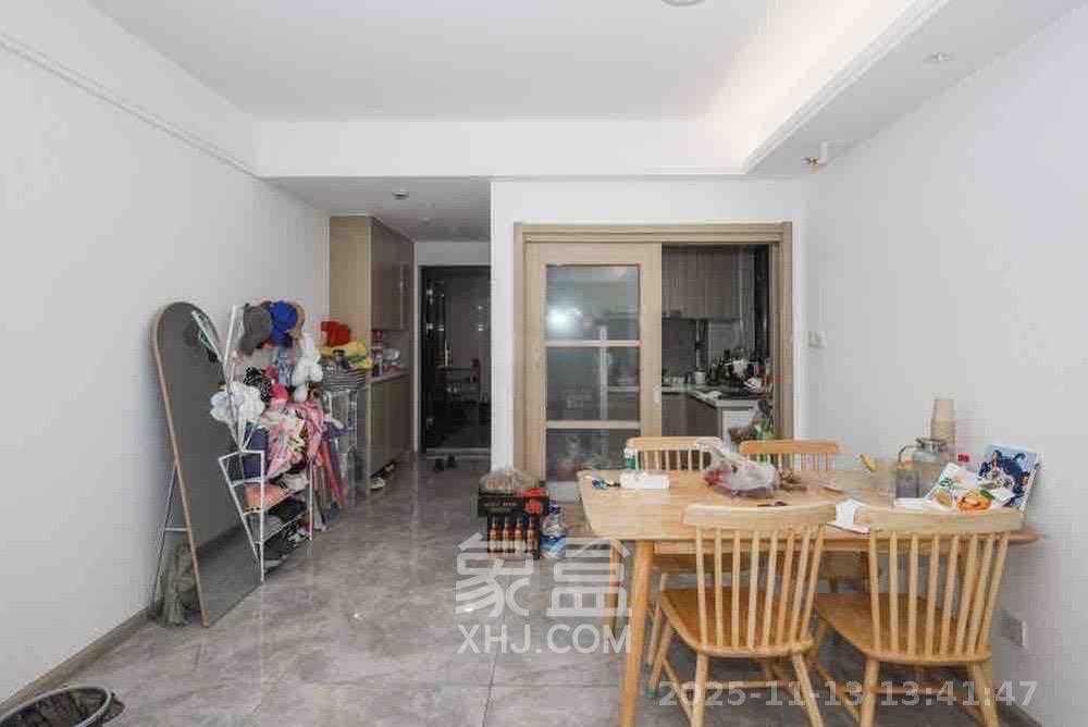 南山梅溪一方  3室2厅2卫    2800.0元/月室内图