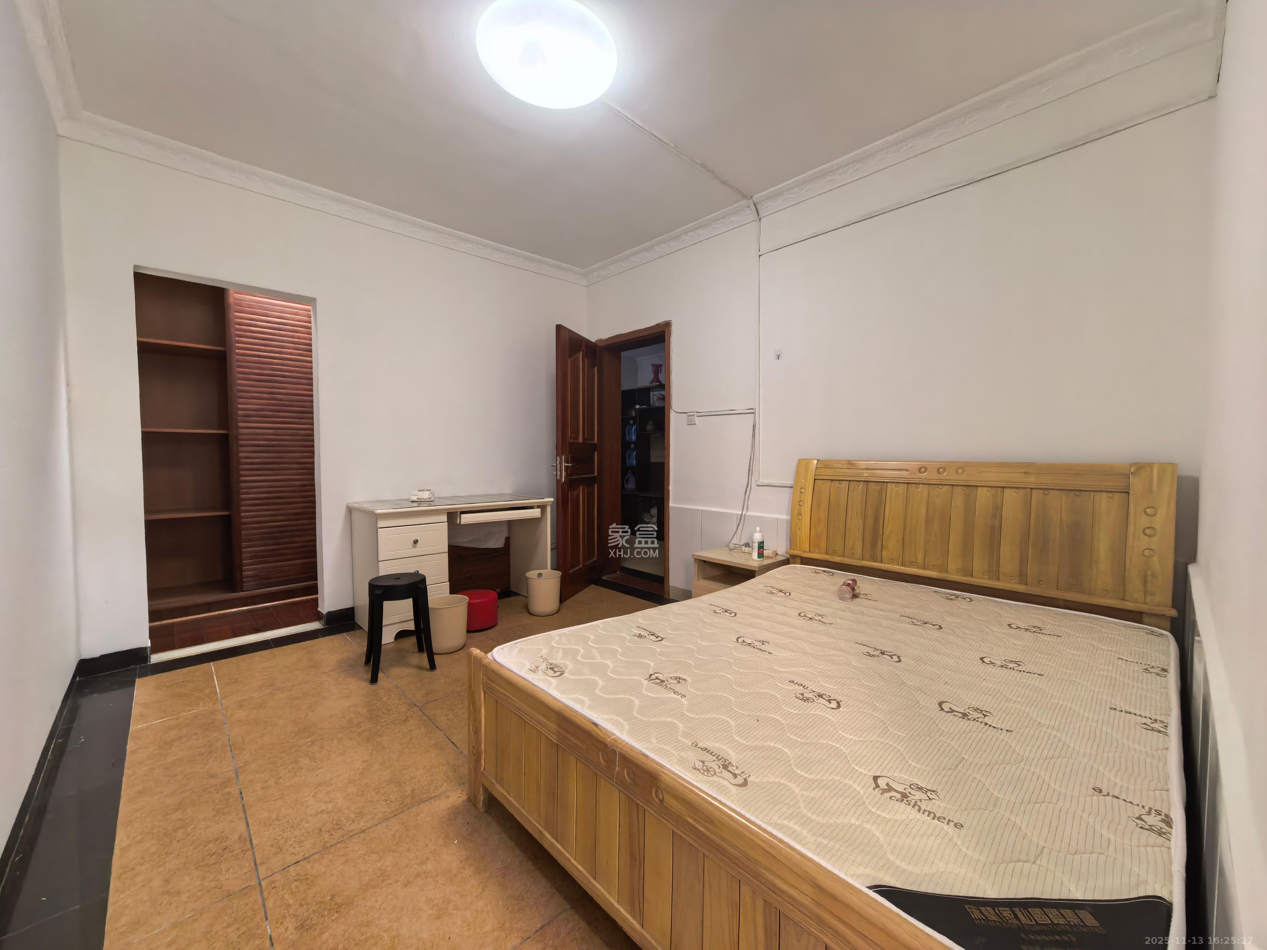 星典时代  1室1厅1卫    1200.0元/月室内图