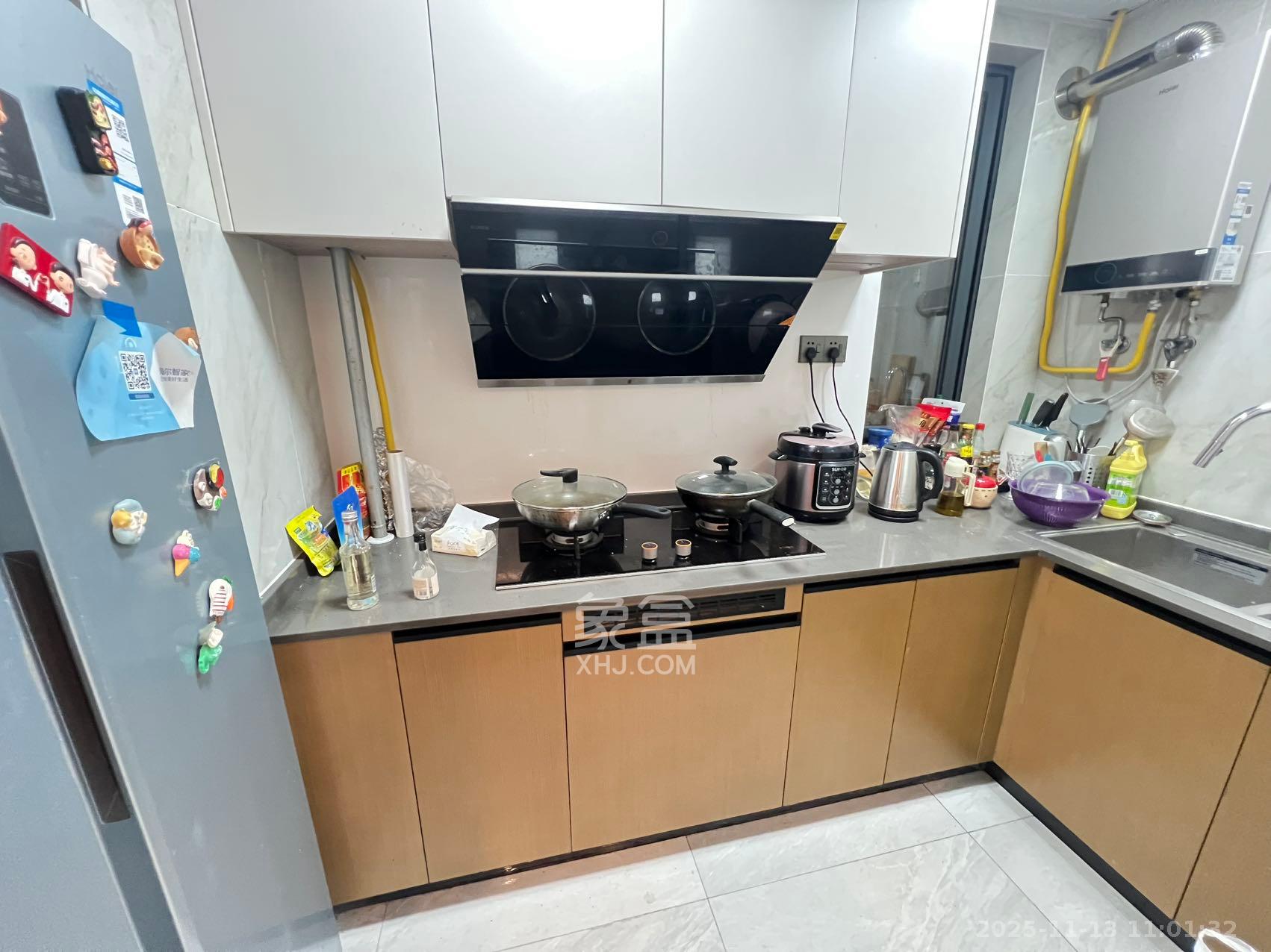 万科魅力之城天阔里  3室2厅2卫    3200.0元/月室内图