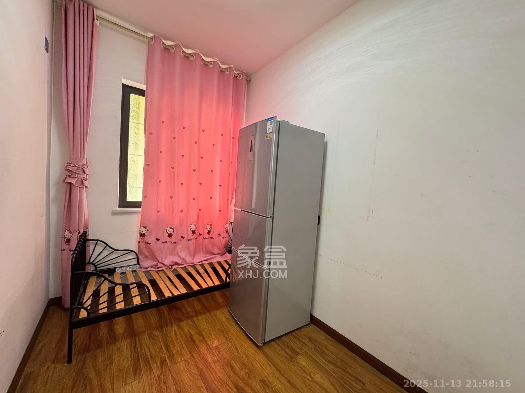 保利香槟国际 3室2厅1卫 2000.0元/月 保利香槟国际 3室2厅1卫 2000.0元/月室内图