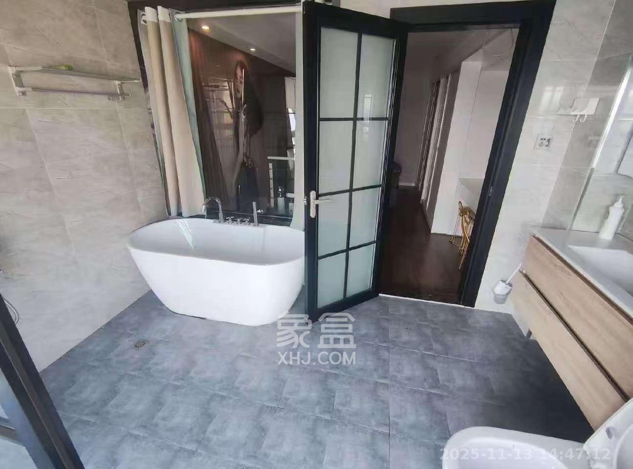 金色loft(鑫秋大厦) 1室1厅1卫 2200.0元/月 金色loft(鑫秋大厦) 1室1厅1卫 2200.0元/月室内图