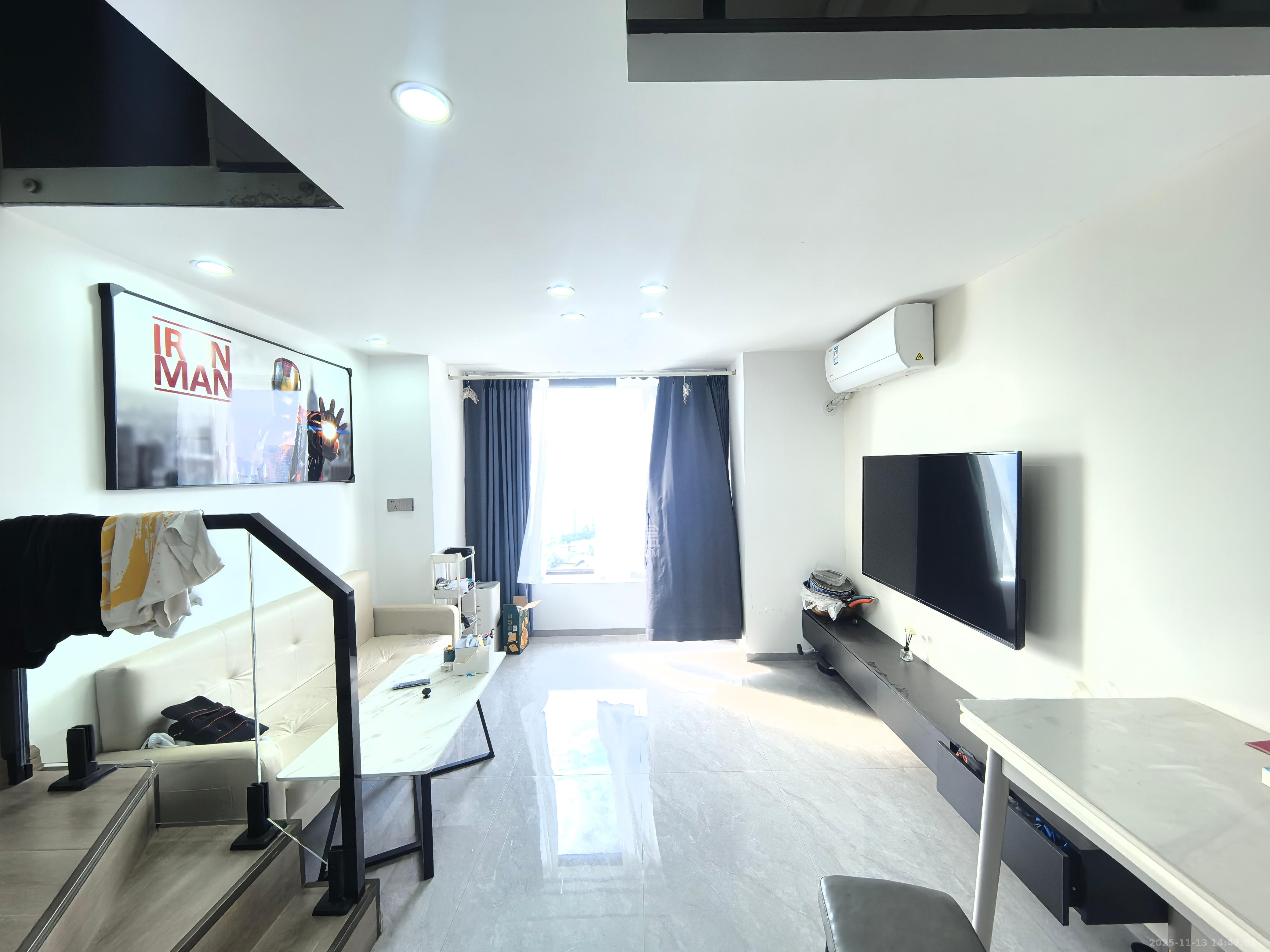 越秀悦湖台  2室1厅1卫    2500.0元/月