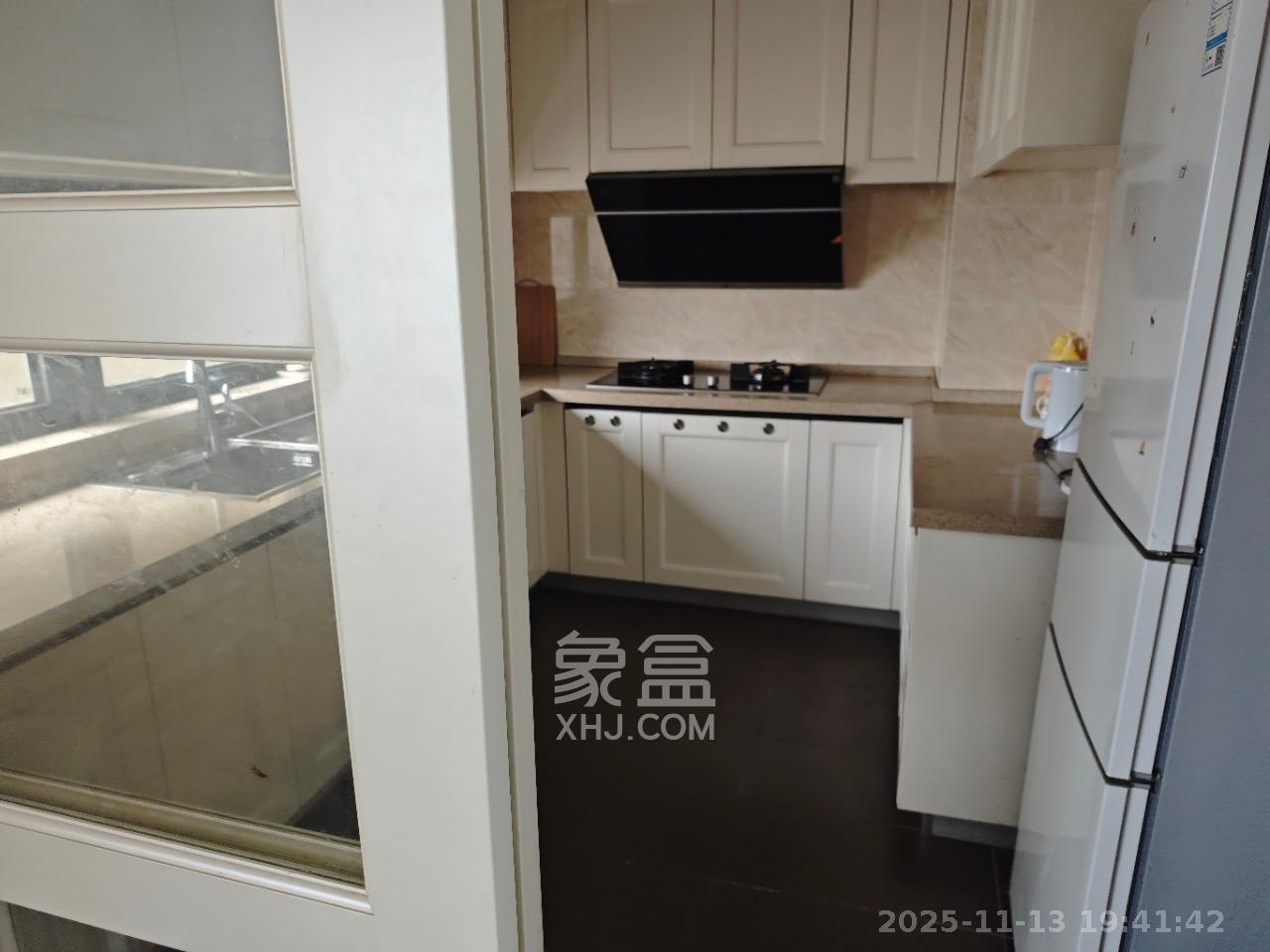 万科魅力之城锋镜里 3室2厅2卫 2800.0元/月 万科魅力之城锋镜里 3室2厅2卫 2800.0元/月室内图