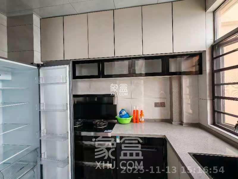 福天星中心(福天星雅苑) 4室2厅2卫 3800.0元/月 福天星中心(福天星雅苑) 4室2厅2卫 3800.0元/月室内图