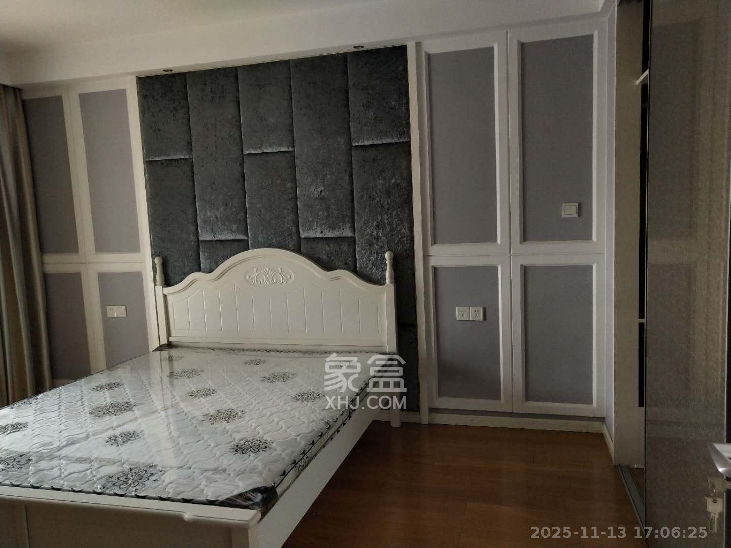 保利花园  3室2厅1卫    2200.0元/月室内图