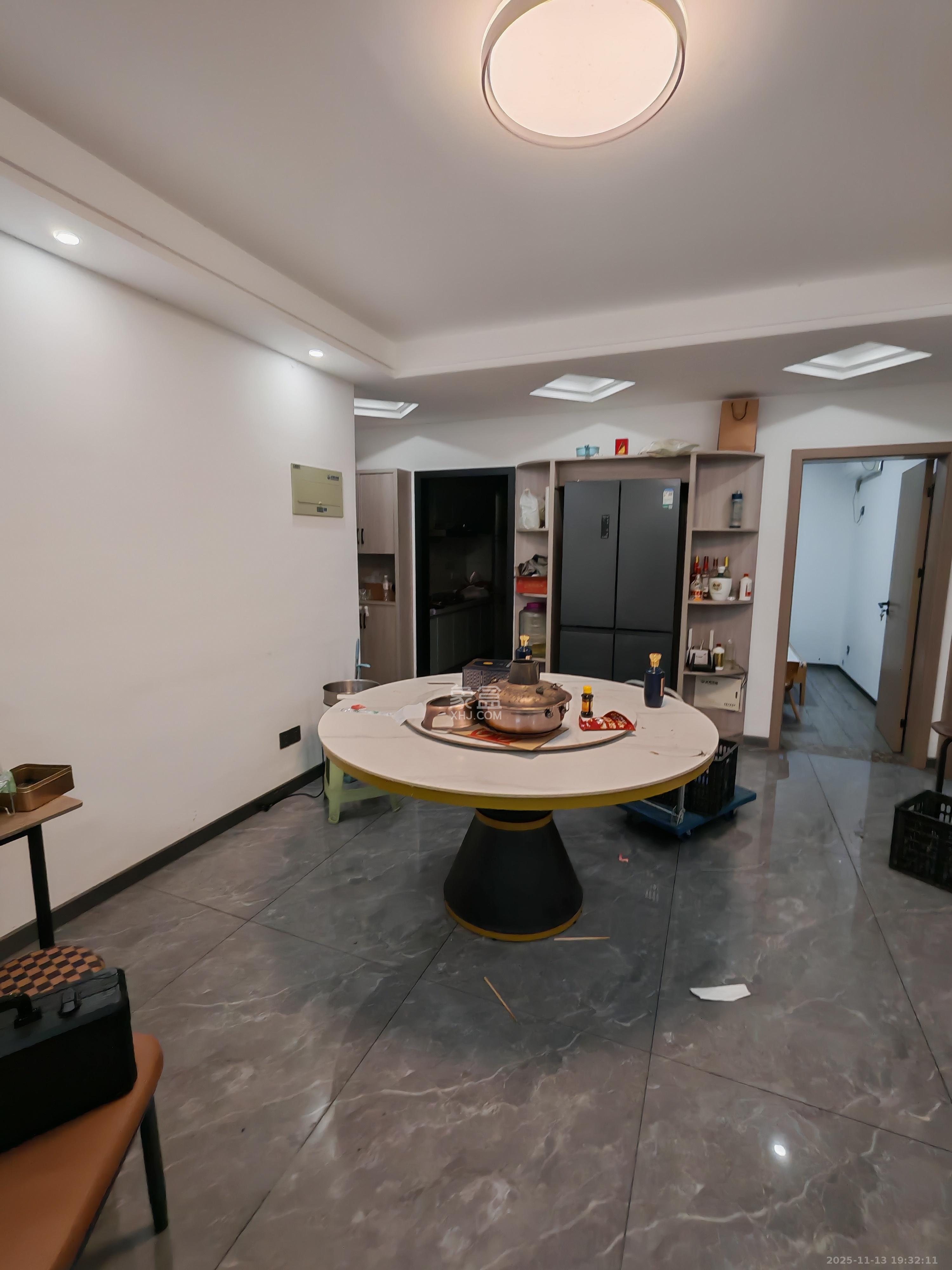 北辰中央公园DF区 3室2厅1卫 2600.0元/月 北辰中央公园DF区 3室2厅1卫 2600.0元/月室内图