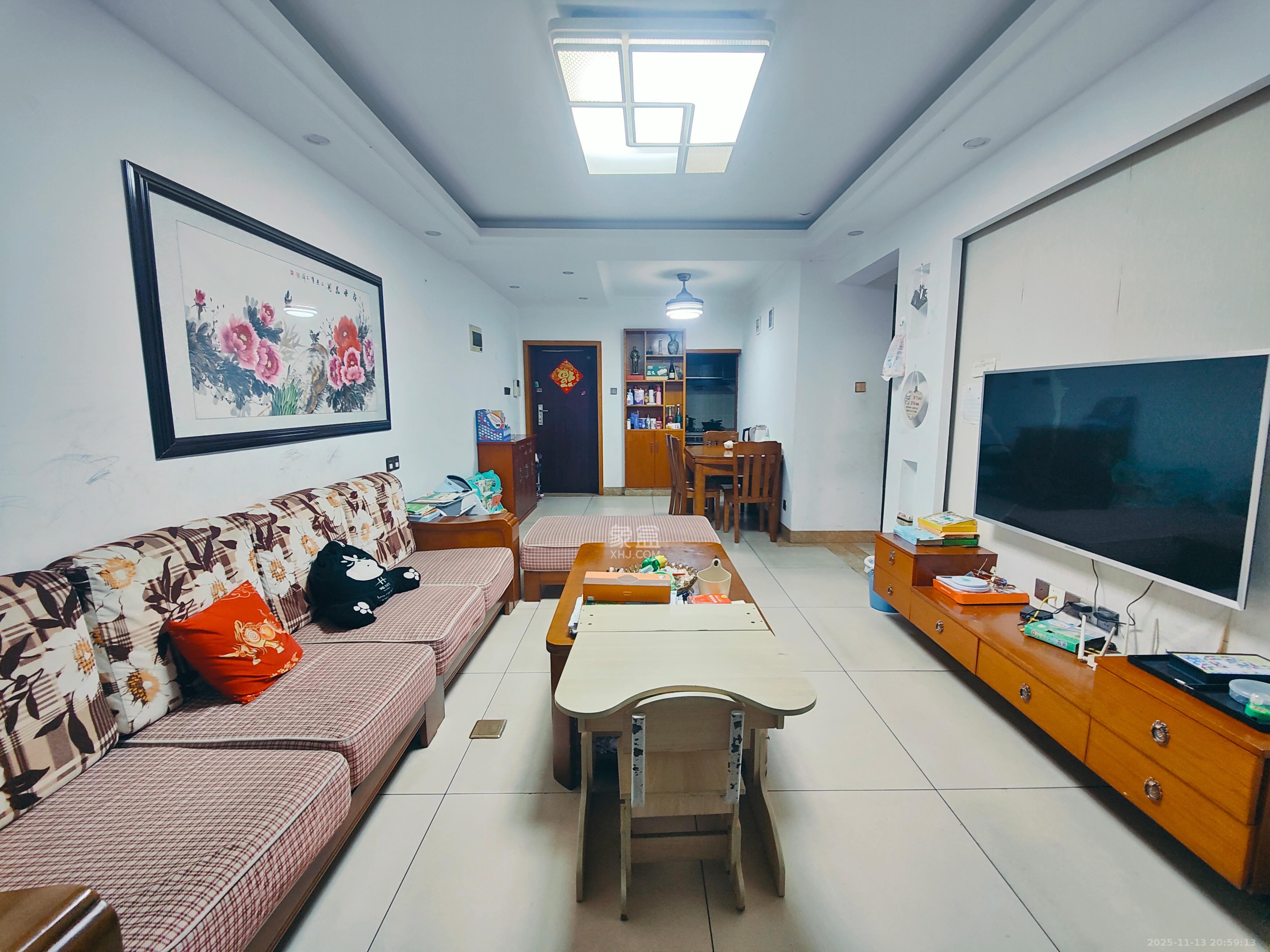 中建芙蓉嘉苑  3室2厅1卫    2000.0元/月室内图