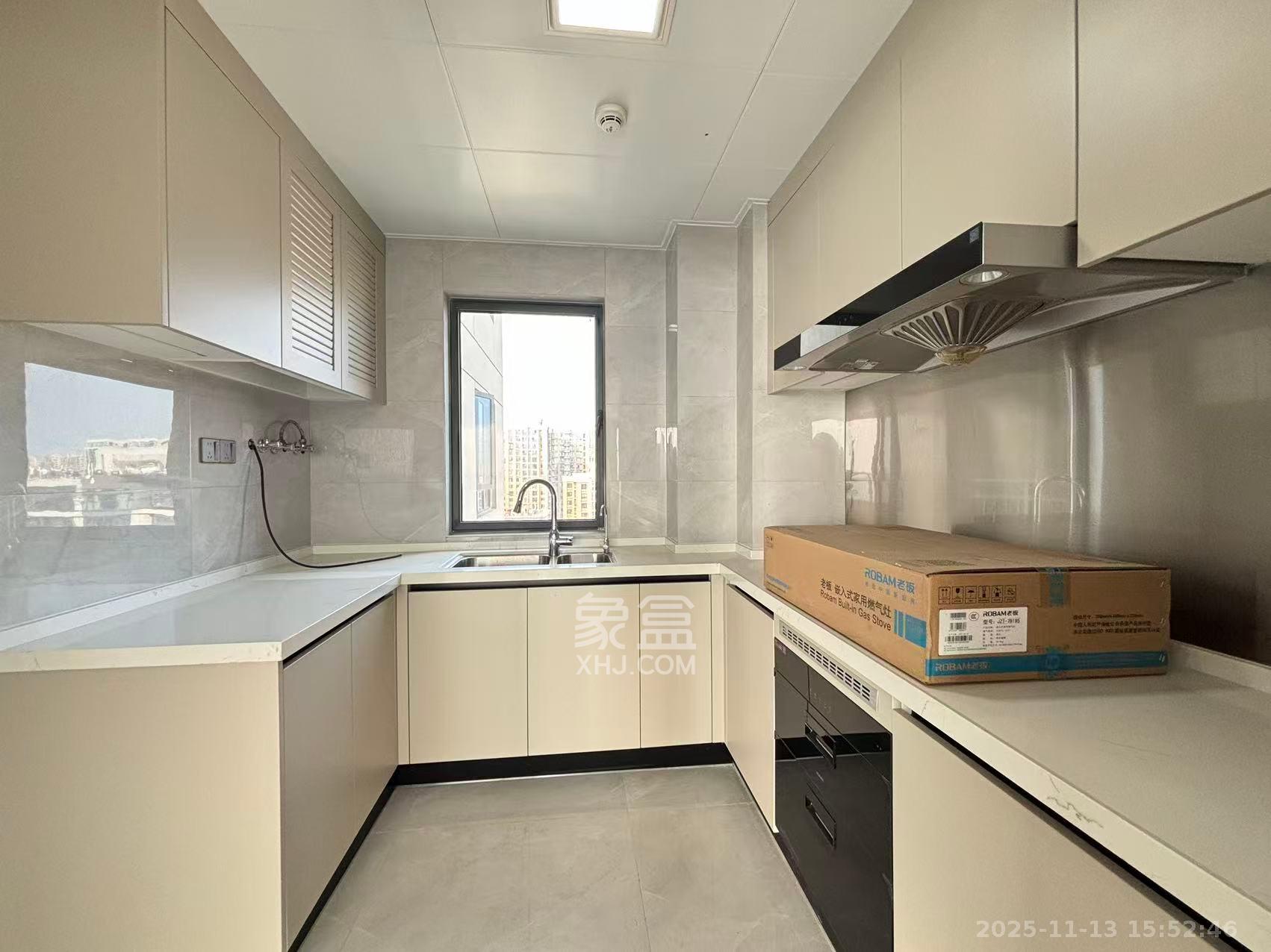 三一云谷  3室2厅2卫    3200.0元/月室内图