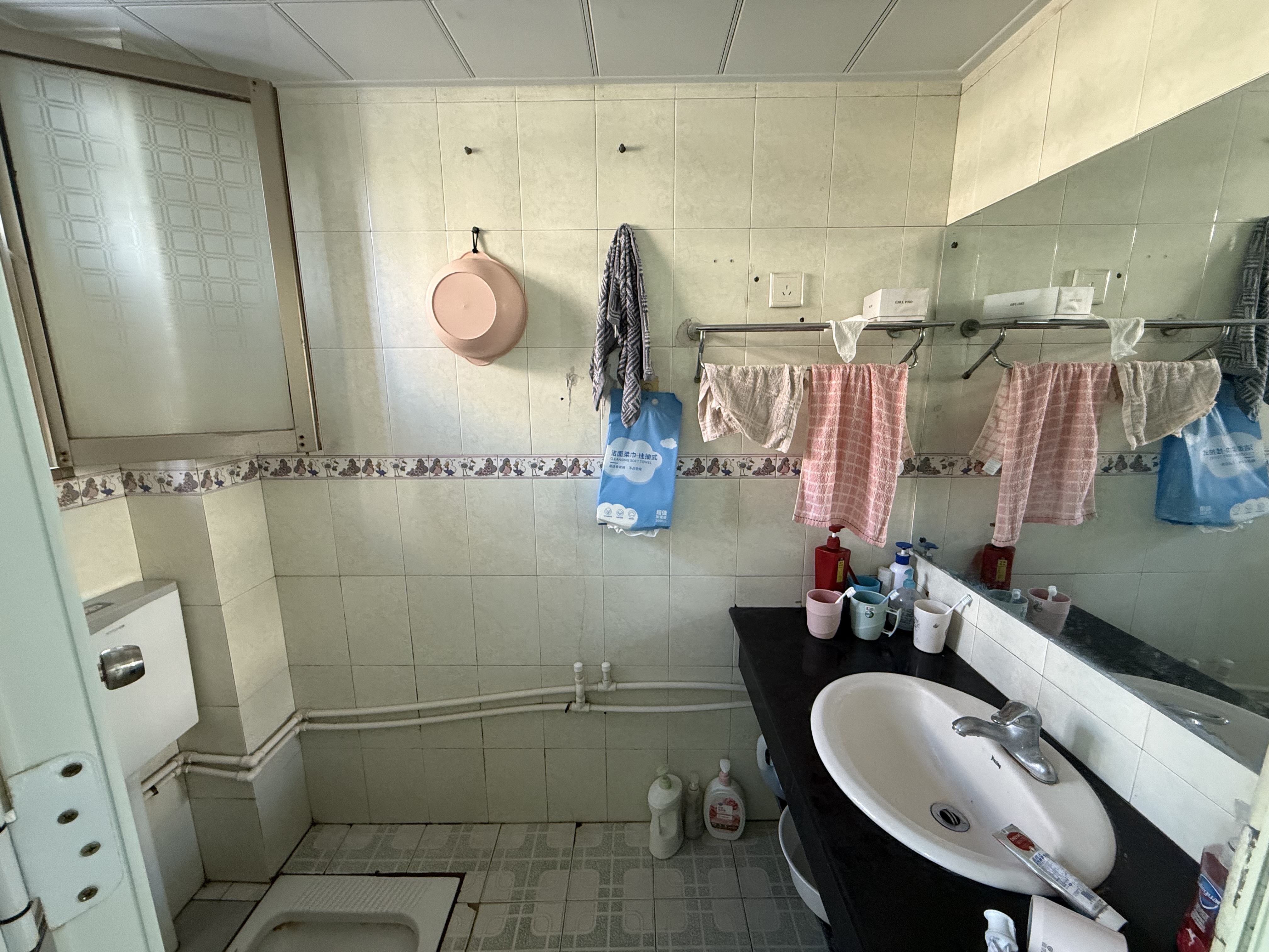 环卫处家属楼  3室2厅1卫    65.0万客厅