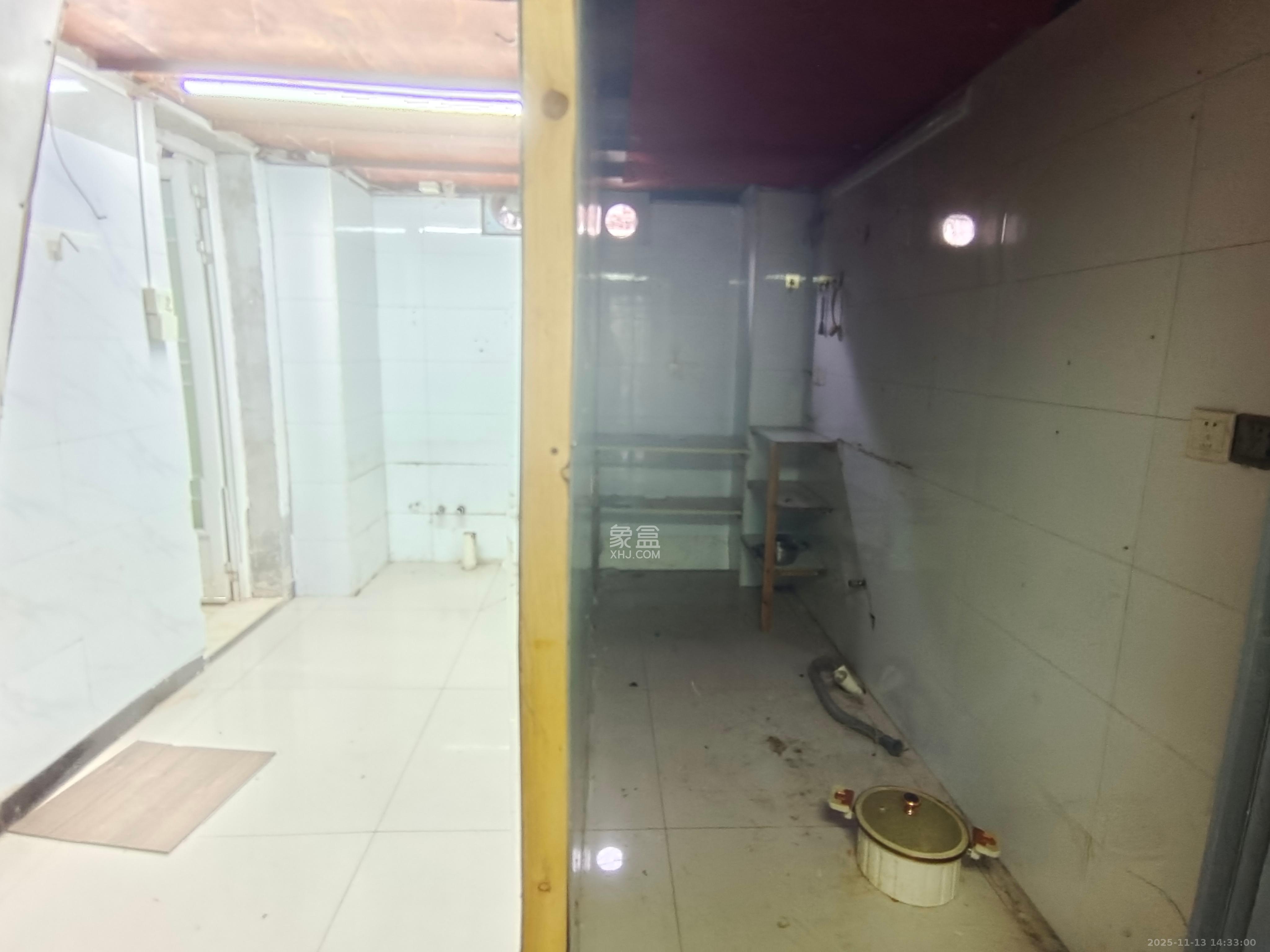 阳光100三期   88.57㎡      3500.0元/月室内图