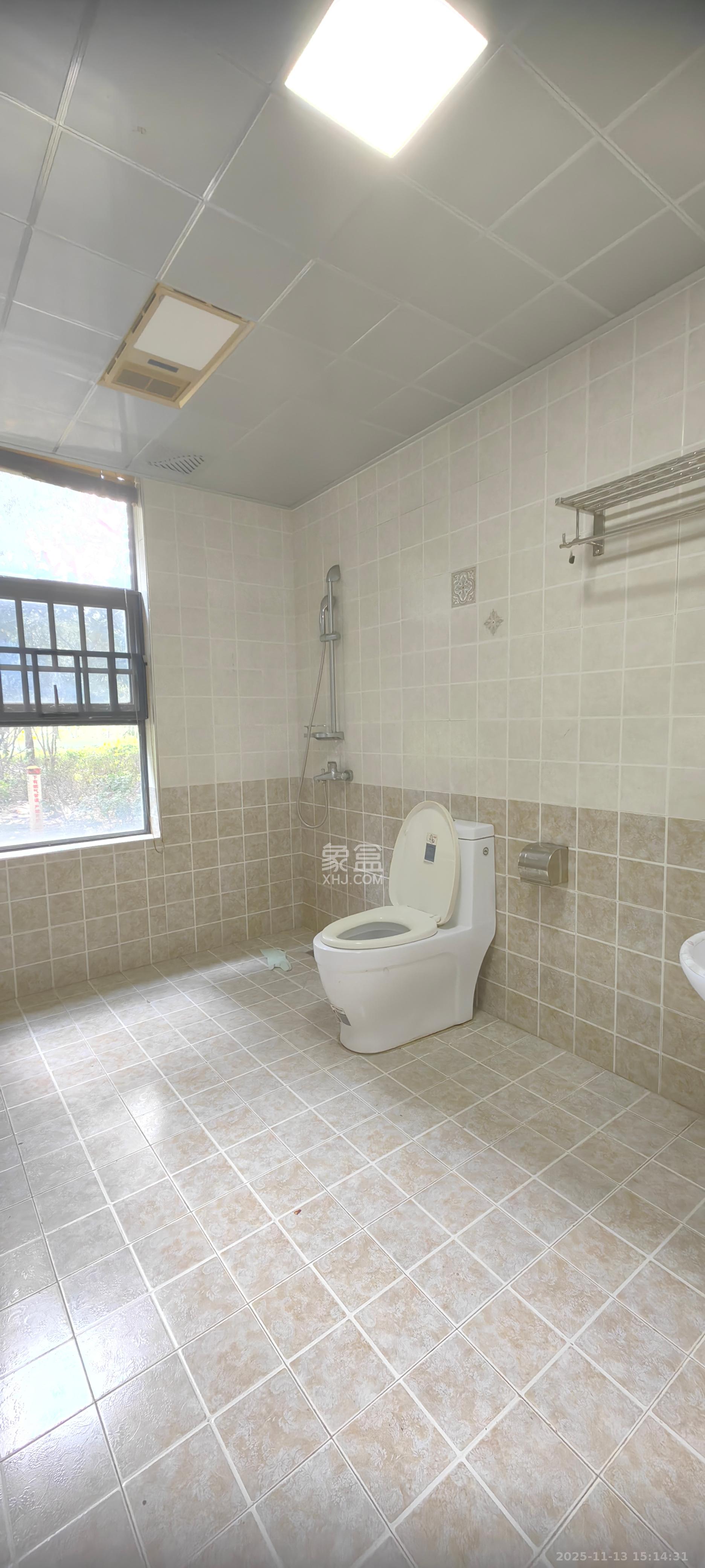 湘江世纪城融江苑  3室2厅1卫    2000.0元/月室内图