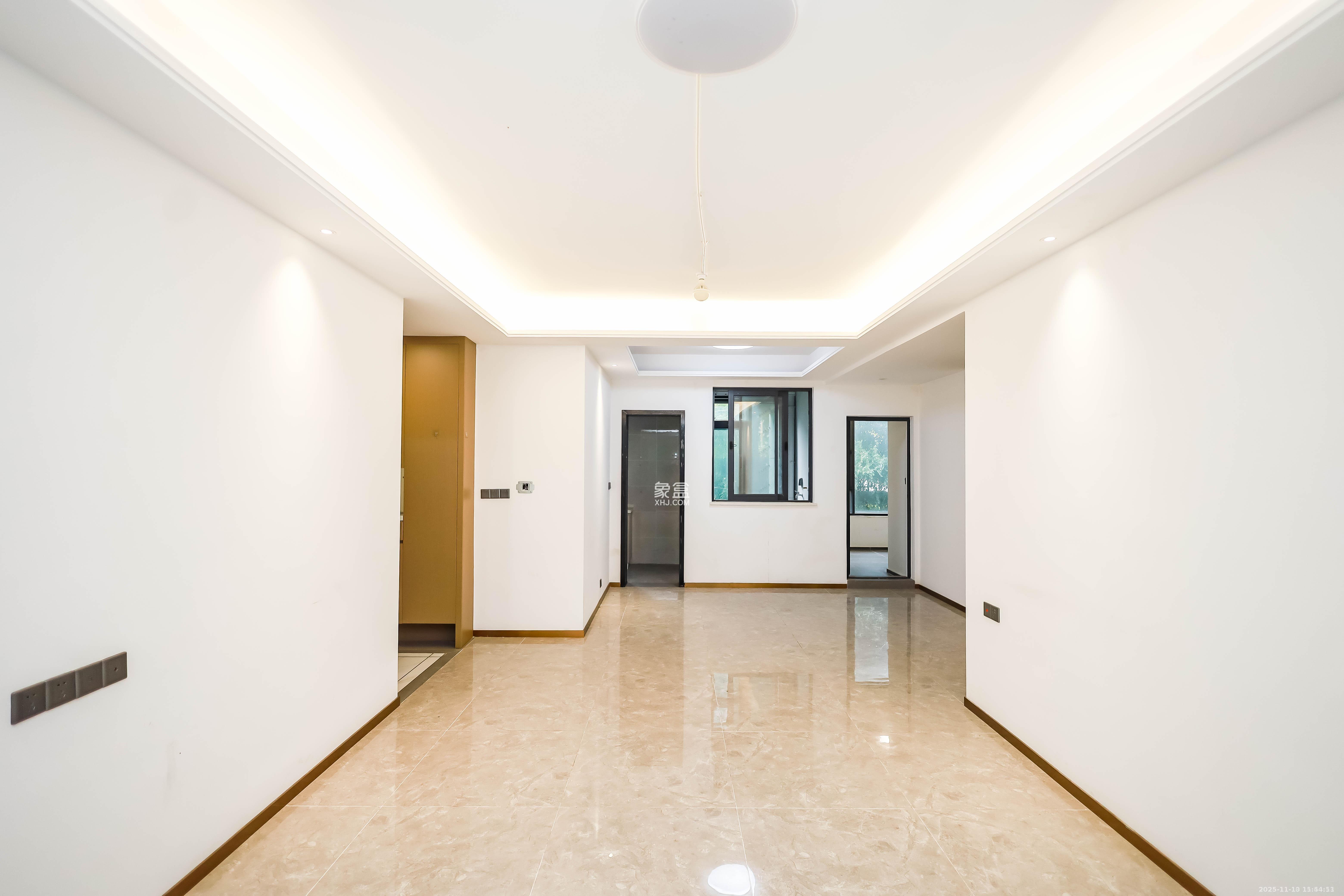 招商雍山湖  4室2厅2卫    3200.0元/月室内图