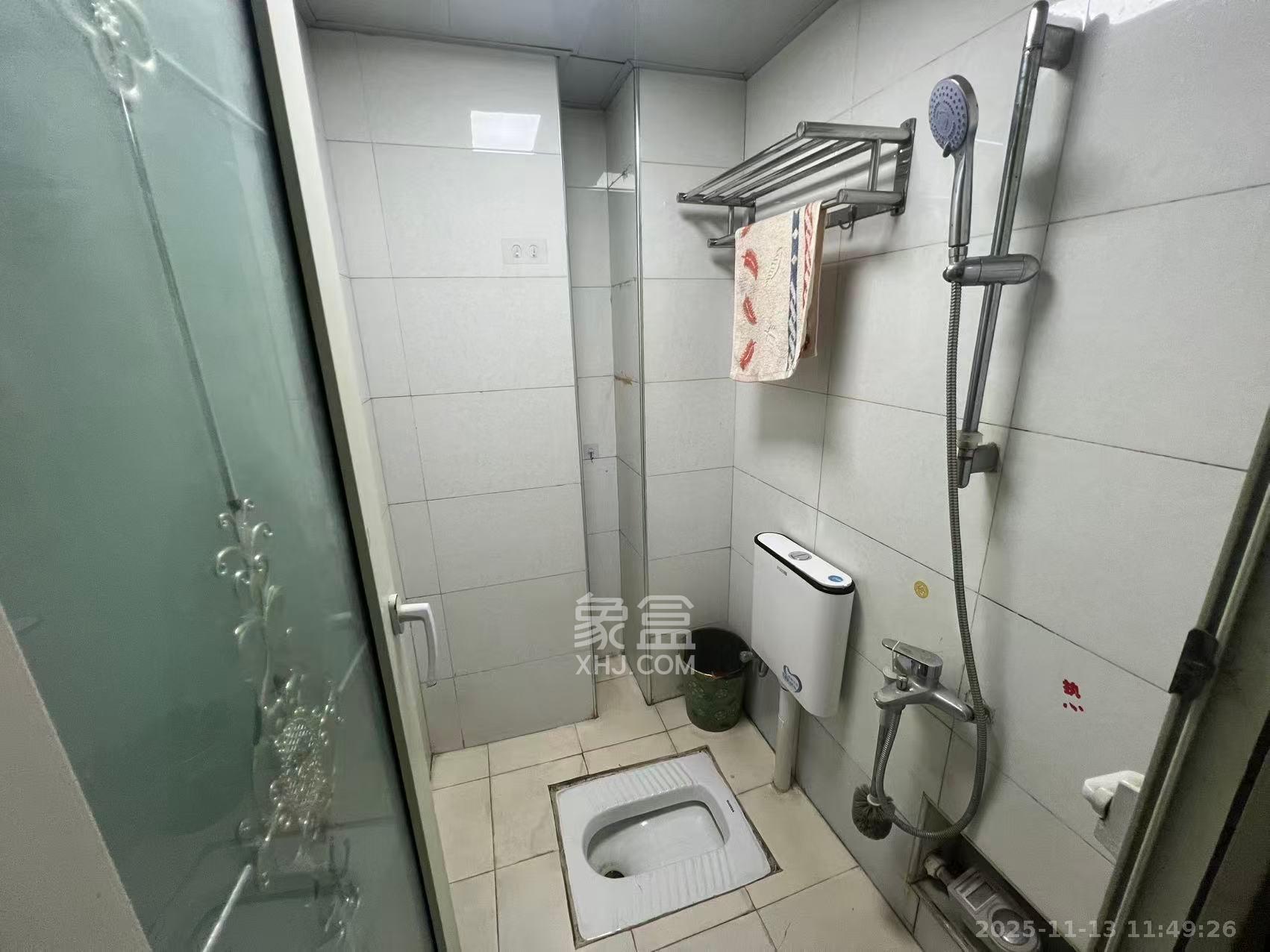 谋房博客(博客天街) 1室1厅1卫 1500.0元/月 谋房博客(博客天街) 1室1厅1卫 1500.0元/月室内图