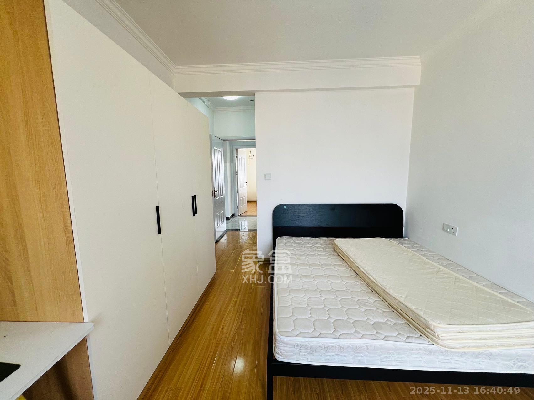 金地格林公馆  3室2厅2卫    3200.0元/月室内图