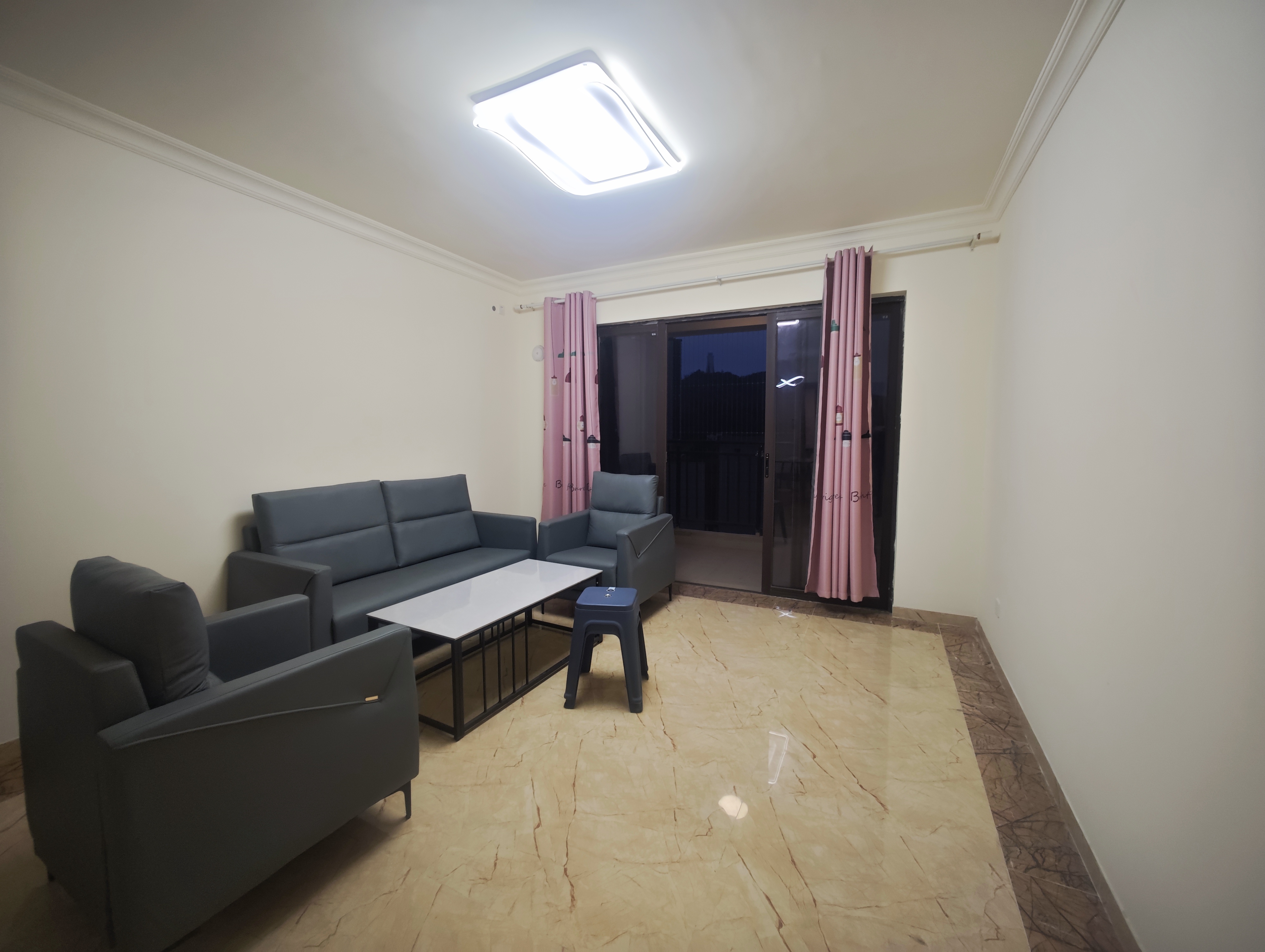 碧桂园豪园-二期  3室2厅2卫    1500.0元/月