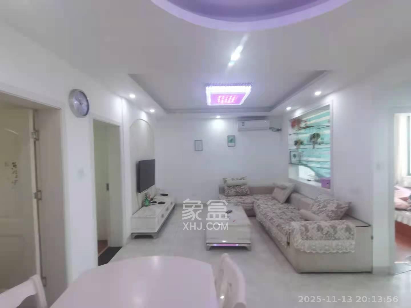 尊邸华庭  3室1厅1卫    2300.0元/月室内图