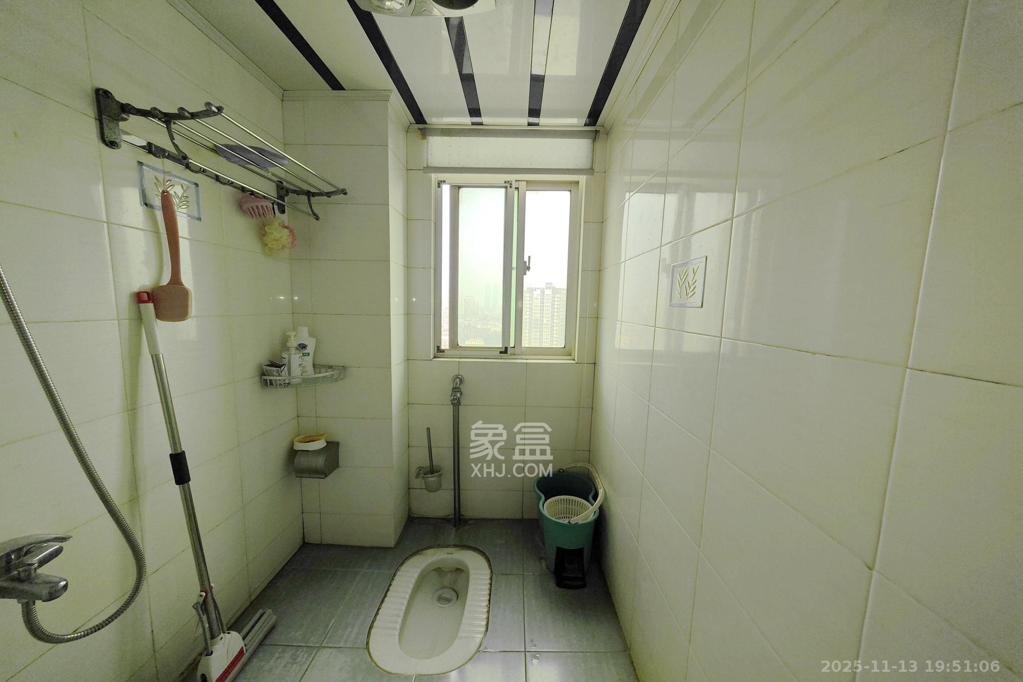 名都花园  3室2厅2卫    86.0万其他