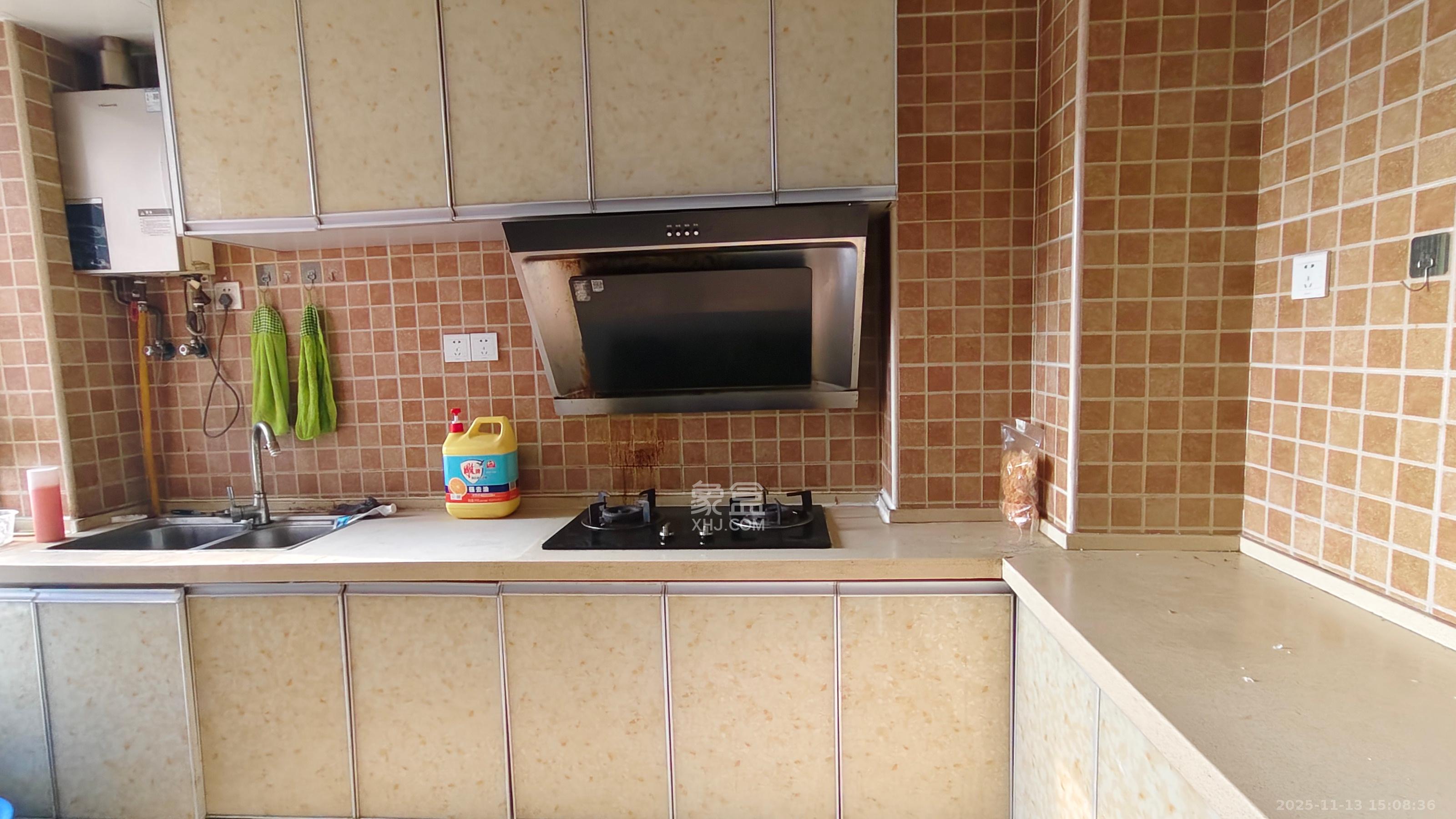 钱隆世家 3室2厅1卫 1700.0元/月 钱隆世家 3室2厅1卫 1700.0元/月室内图