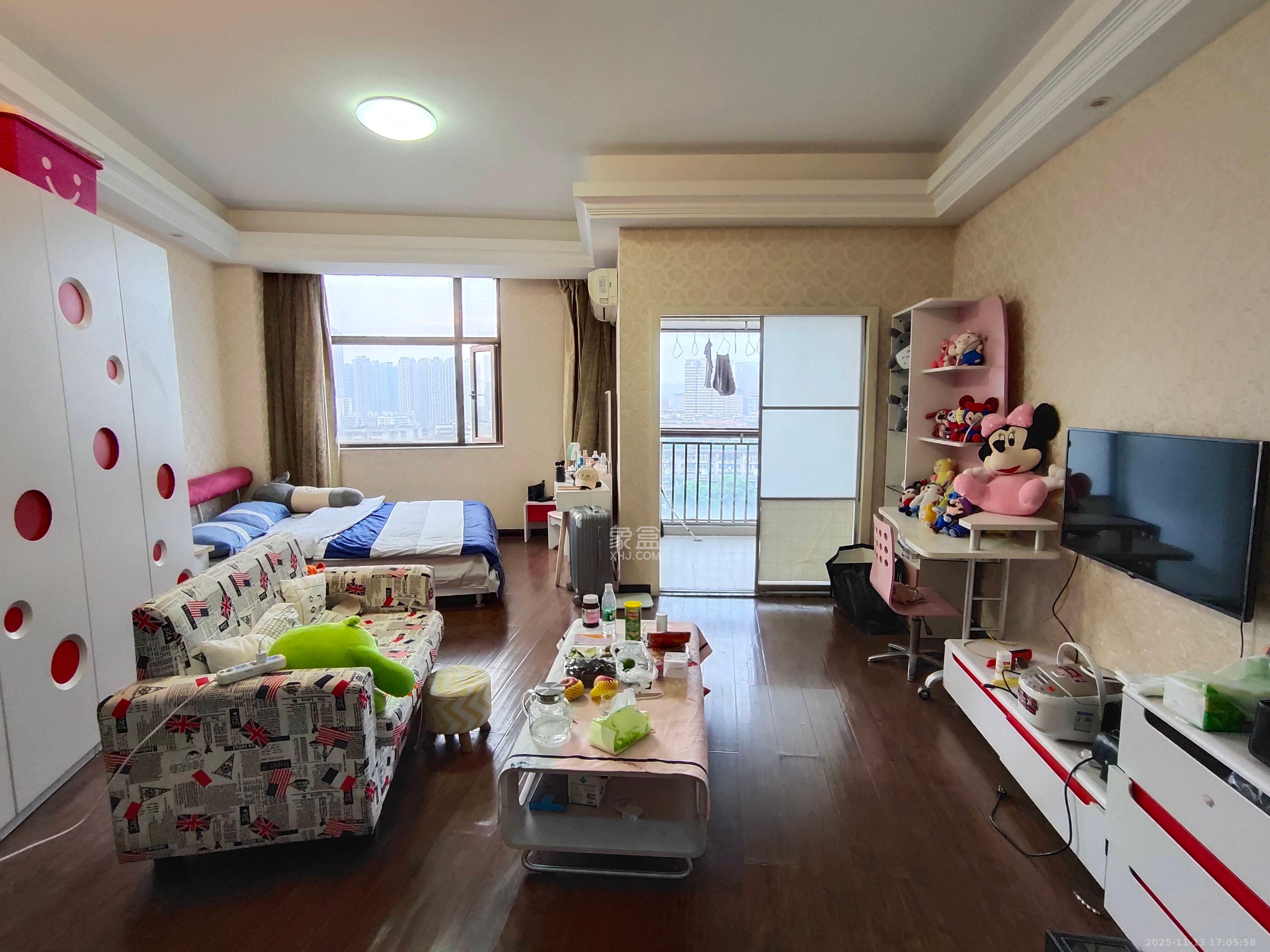 铂宫  1室1厅1卫    1900.0元/月