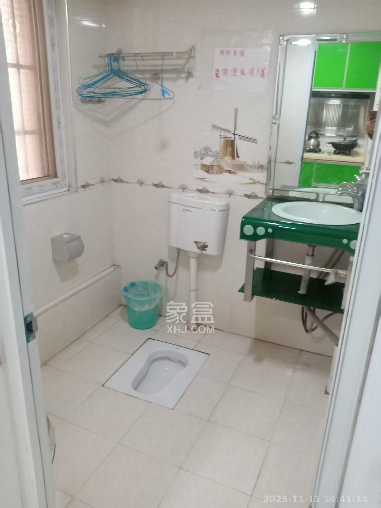 月湖兰庭  1室1厅1卫    1600.0元/月室内图