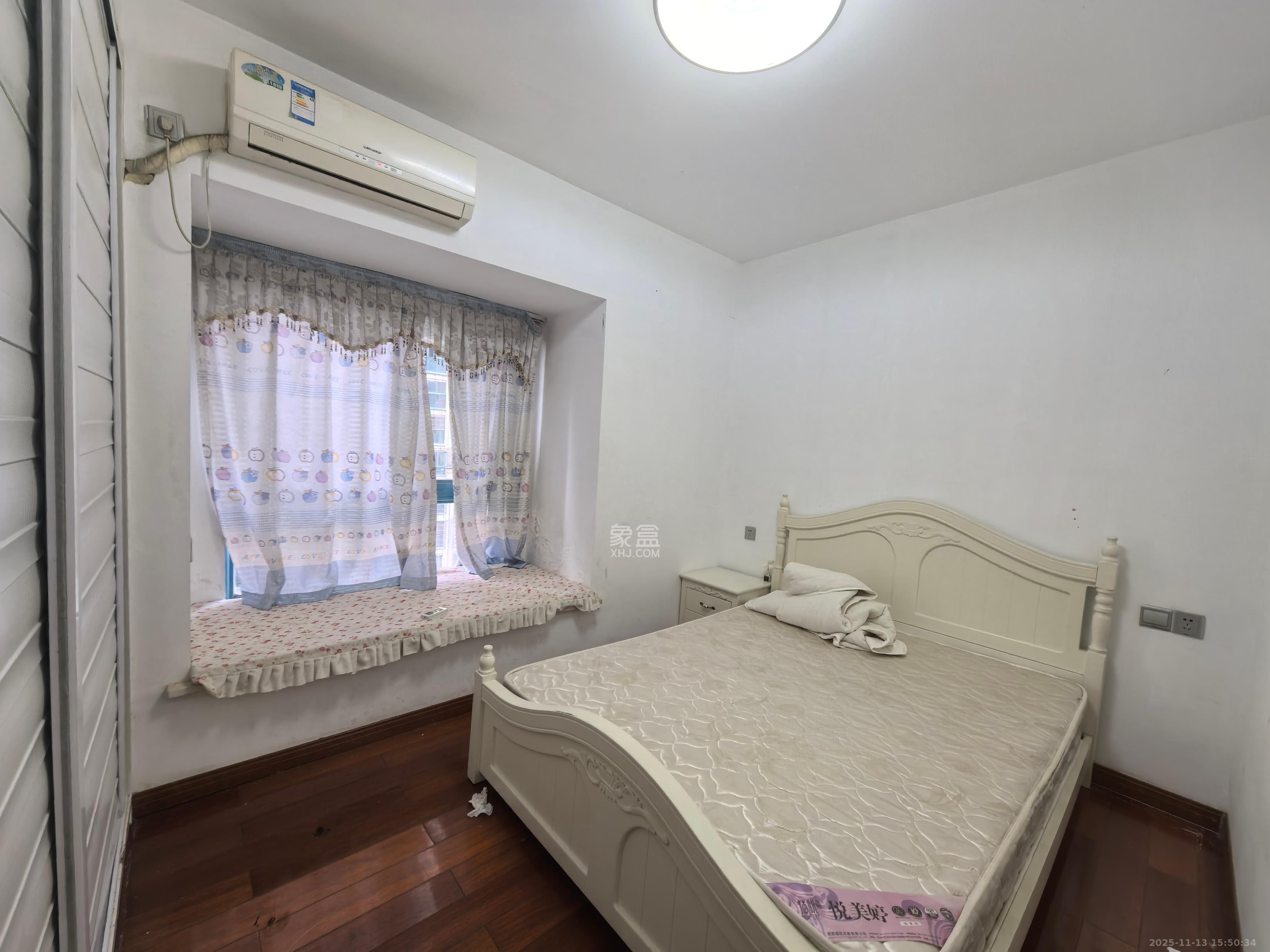 蝴蝶谷 1室1厅1卫 1500.0元/月 蝴蝶谷 1室1厅1卫 1500.0元/月室内图